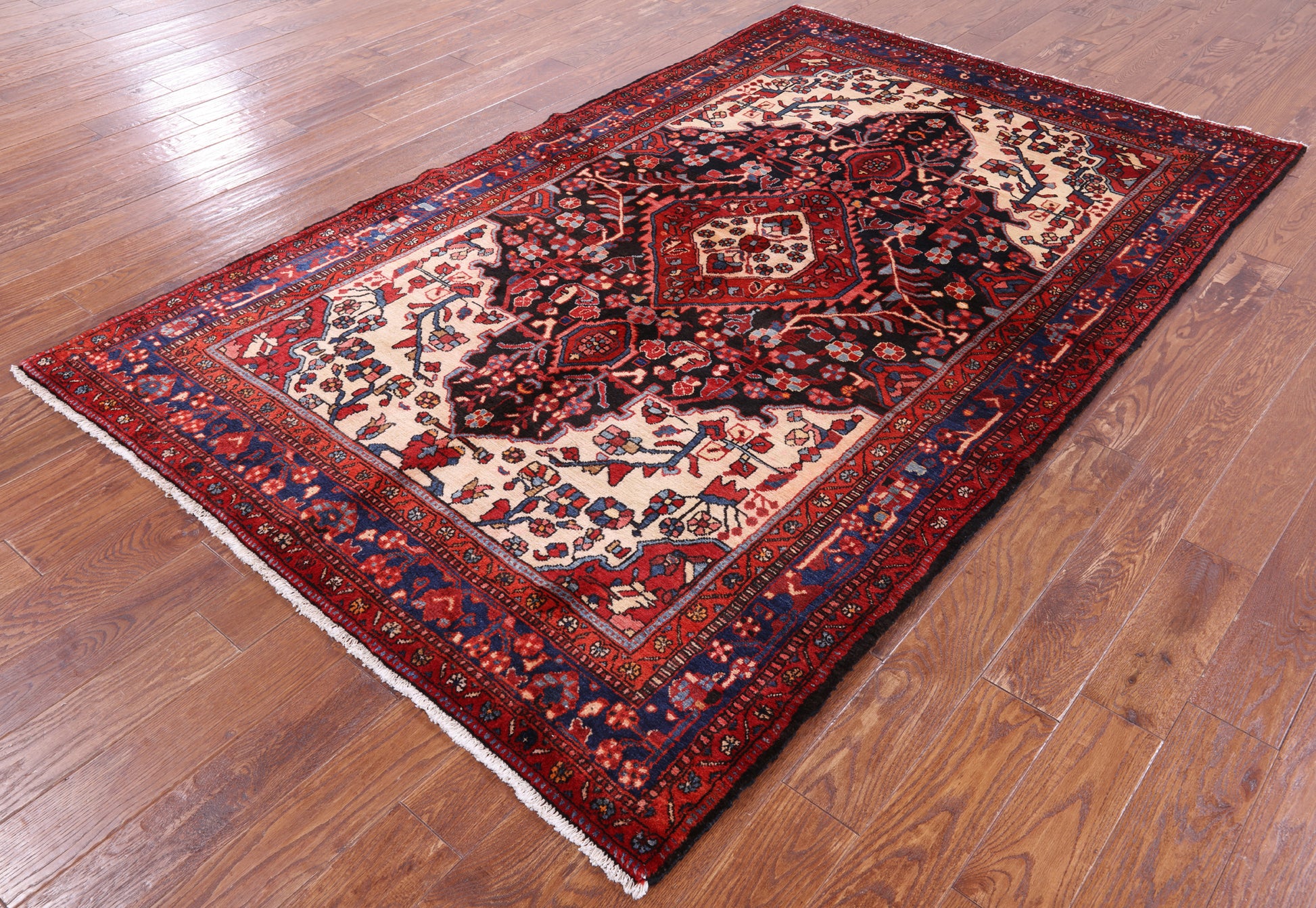 New Authentic Persian Nahavand Handmade Wool Rug - 5' 4" X 8' 11" - Golden Nile