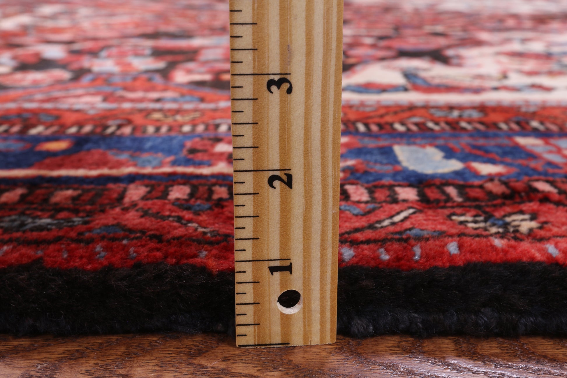 New Authentic Persian Nahavand Handmade Wool Rug - 5' 4" X 8' 11" - Golden Nile