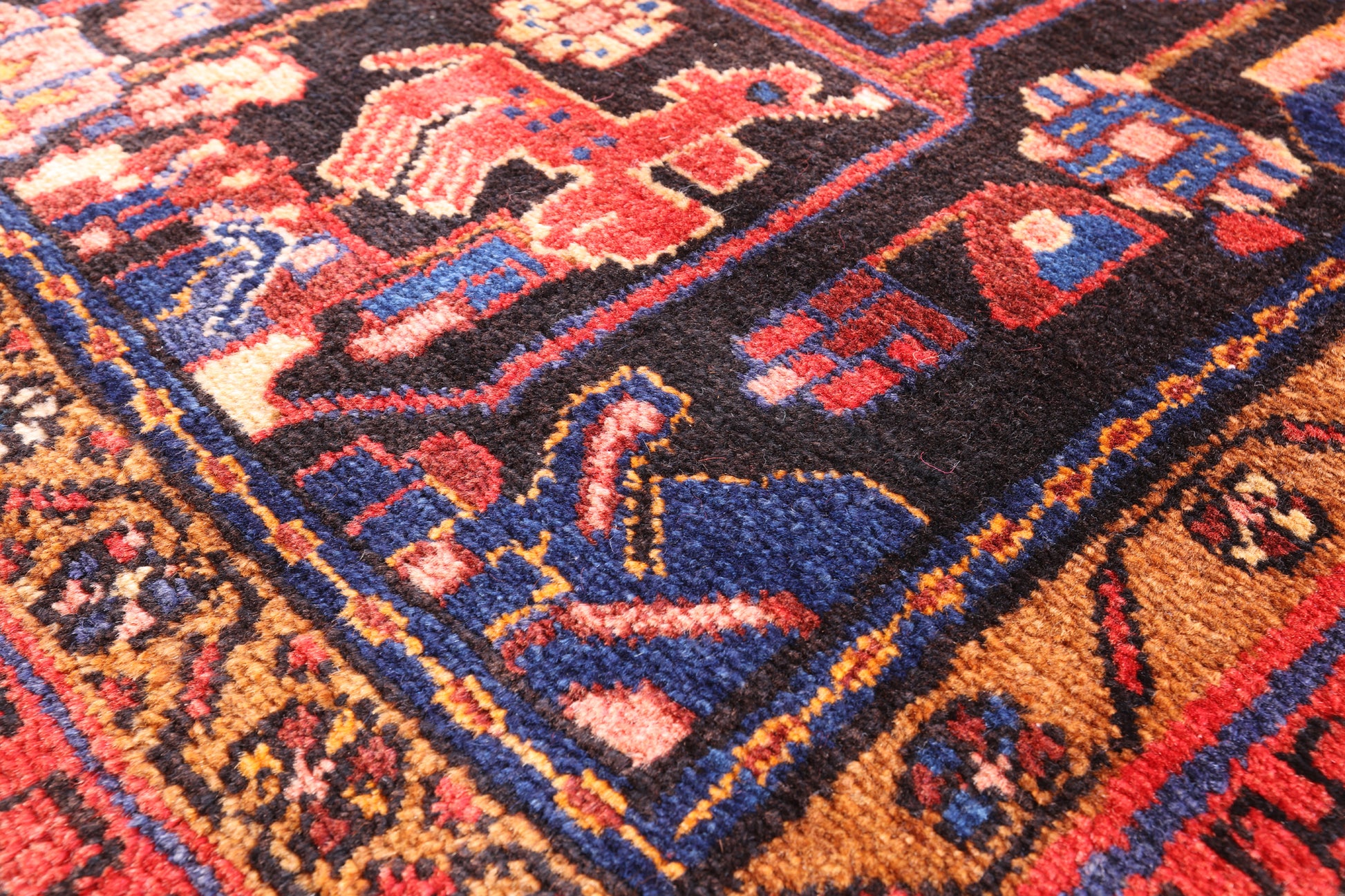 Black New Authentic Persian Nahavand Rug - 5' 5" X 9' 9" - Golden Nile