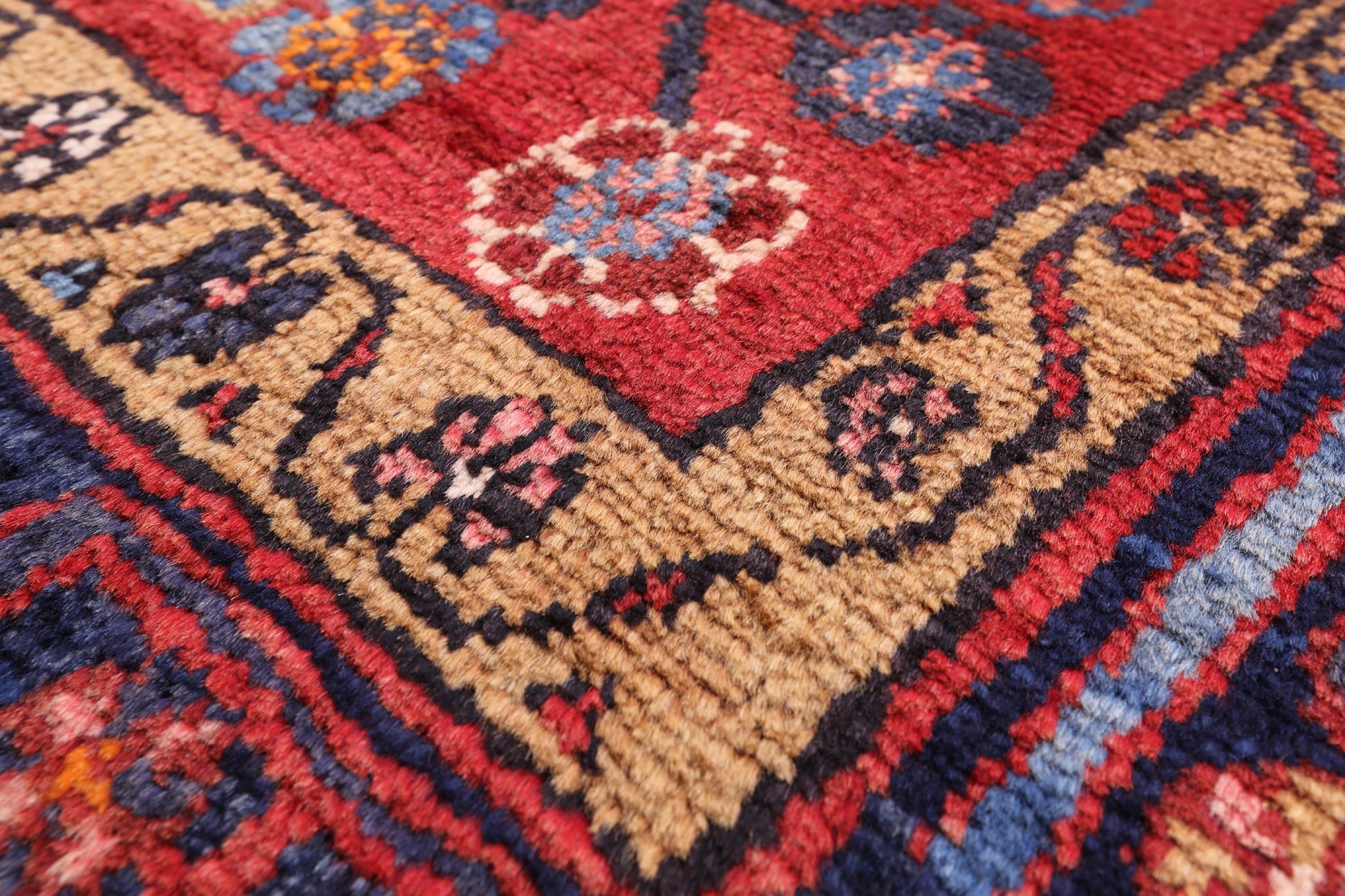 Black New Authentic Persian Nahavand Hand Knotted Rug - 5' 6" X 10' 0" - Golden Nile