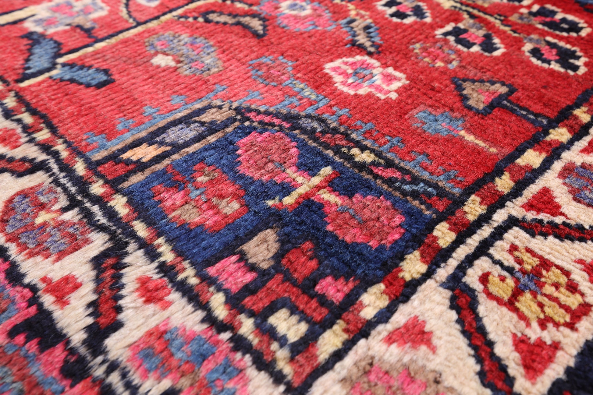 New Authentic Persian Nahavand Hand Knotted Rug - 5' 1" X 9' 0" - Golden Nile