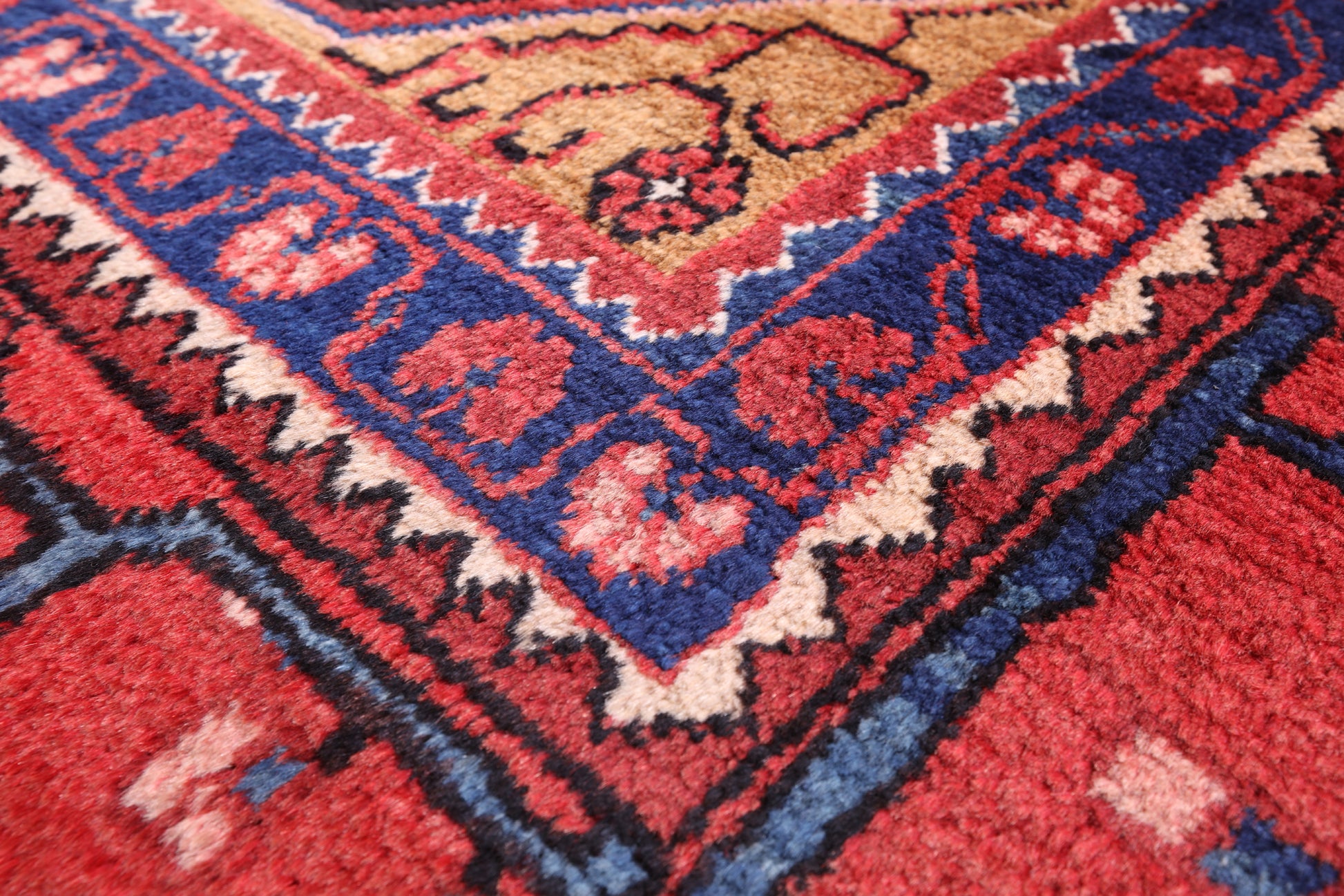 Black New Authentic Persian Nahavand Wool Rug - 5' 3" X 9' 0" - Golden Nile