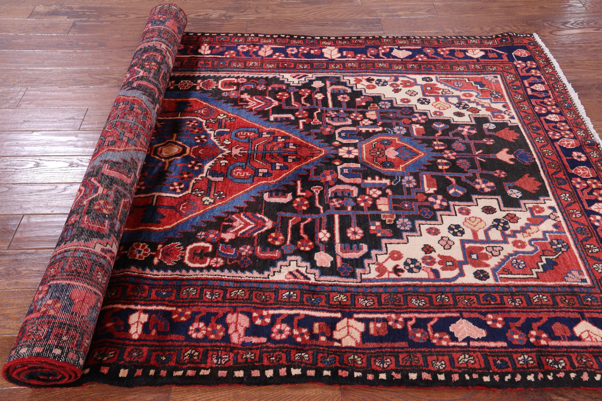 Black New Authentic Persian Nahavand Rug - 5' 2" X 9' 9" - Golden Nile