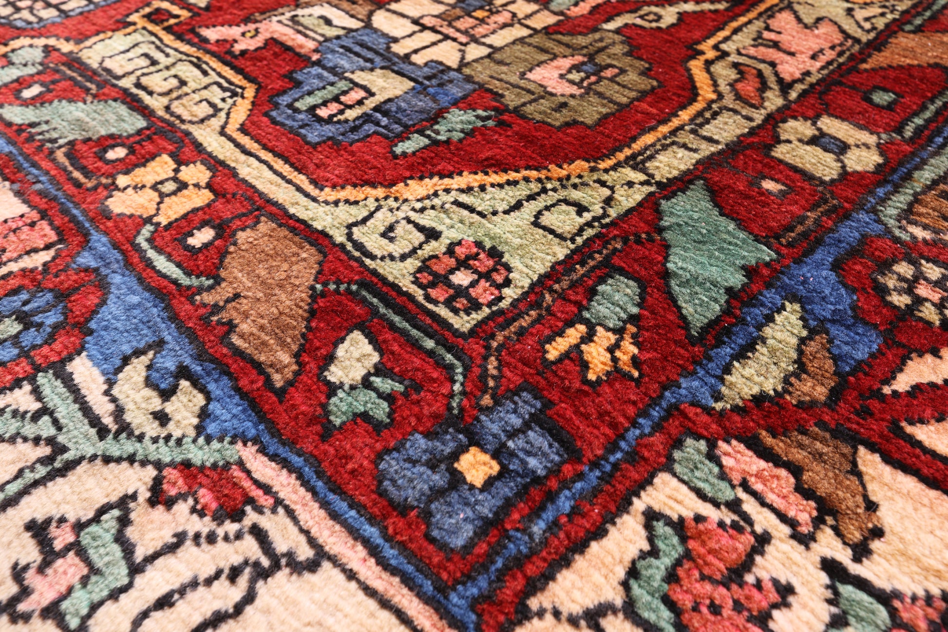 Red New Authentic Persian Nahavand Hand Knotted Rug - 5' 6" X 11' 1" - Golden Nile