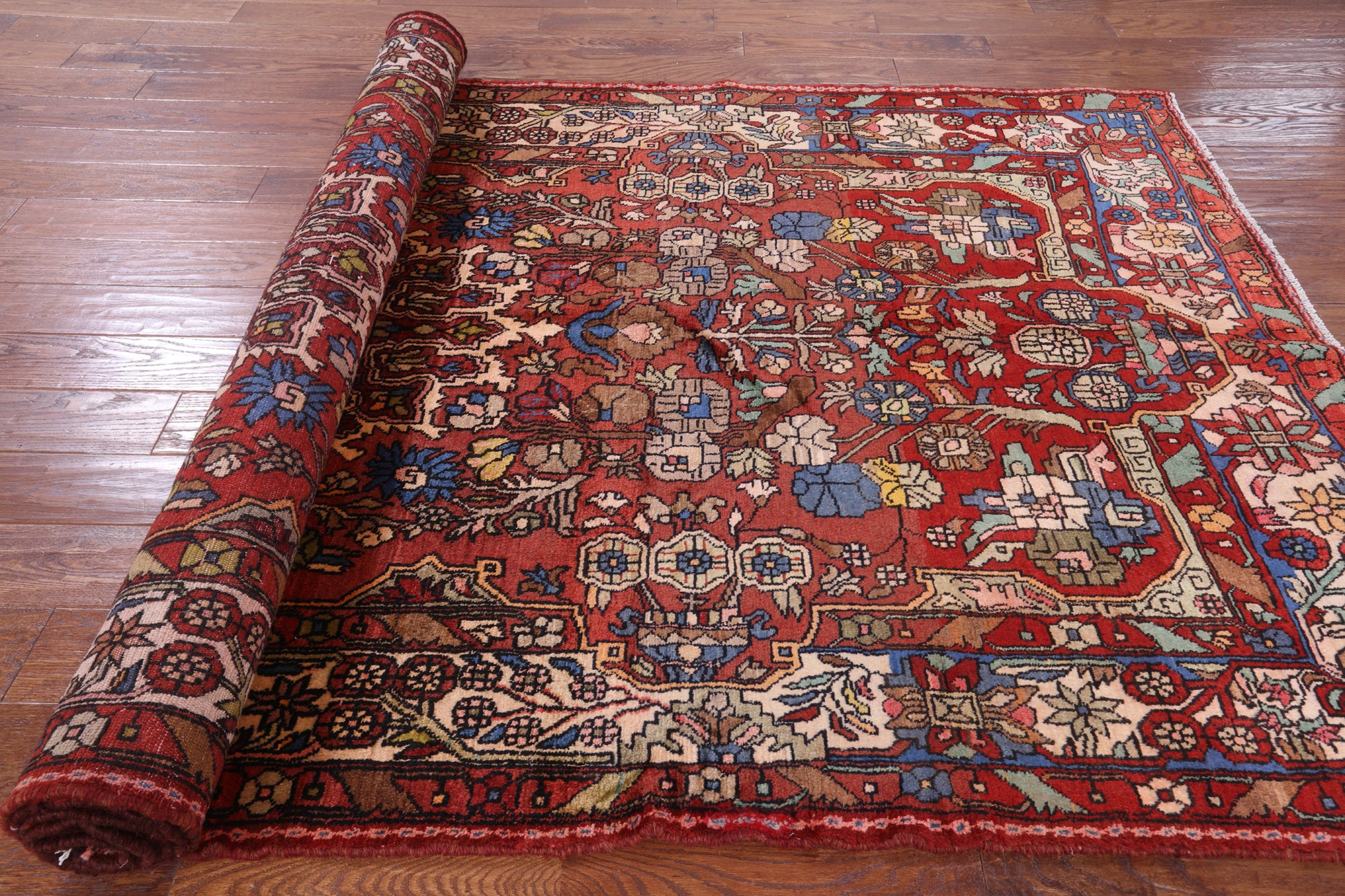 Red New Authentic Persian Nahavand Hand Knotted Rug - 5' 6" X 11' 1" - Golden Nile