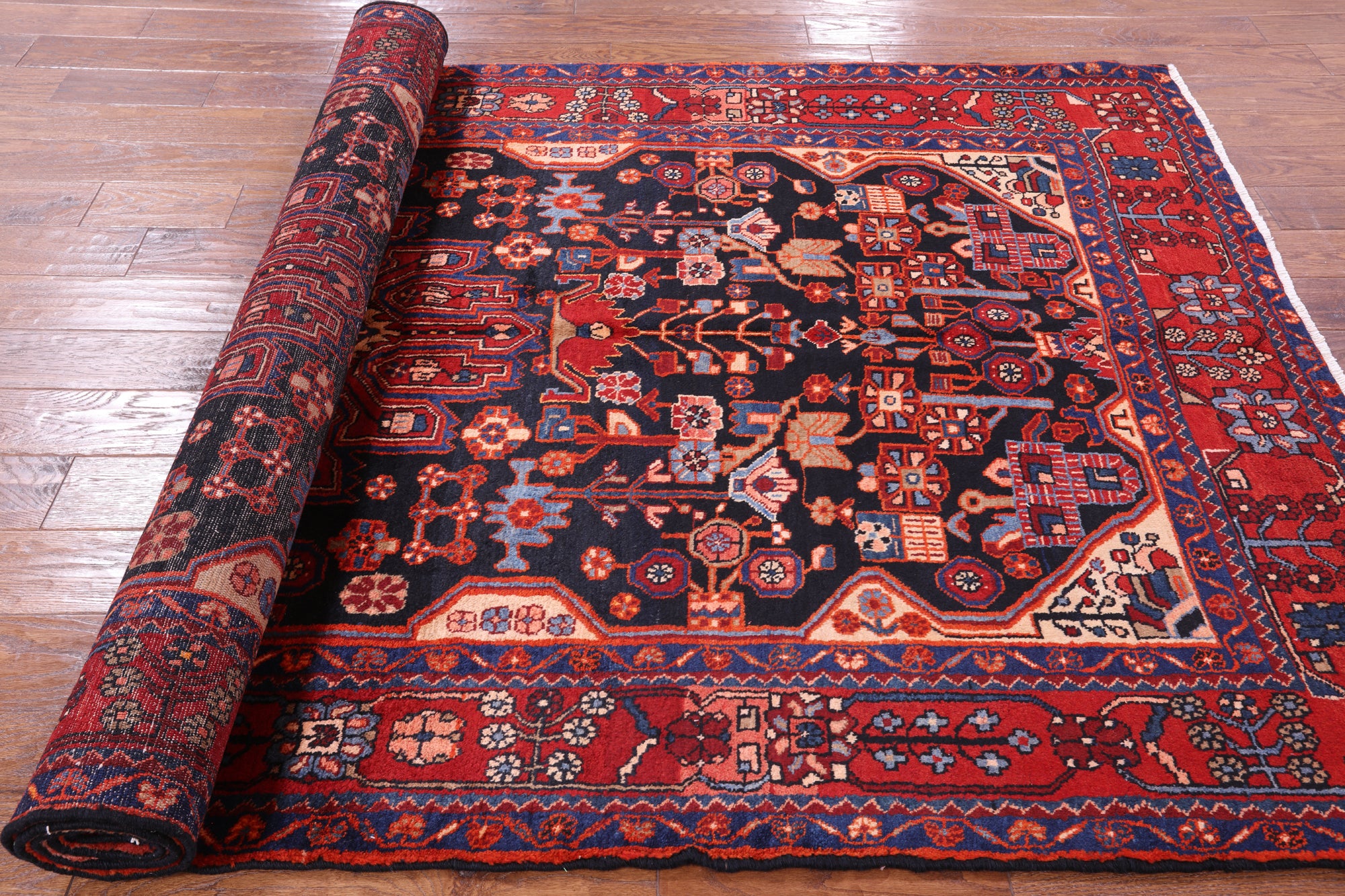 New Persian Hand Knotted Nahavand Rug - 5' 4" X 9' 8" - Golden Nile