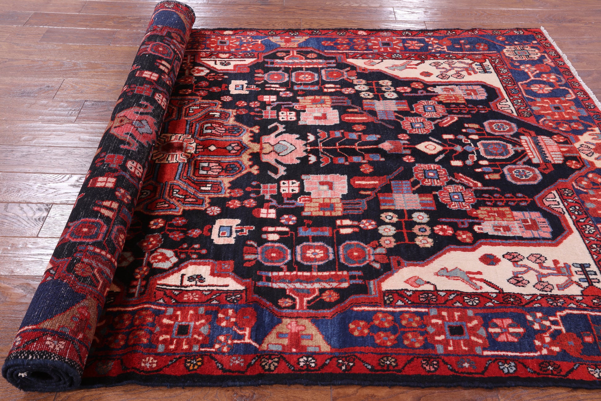 Black New Authentic Persian Nahavand Rug - 5' 2" X 9' 2" - Golden Nile