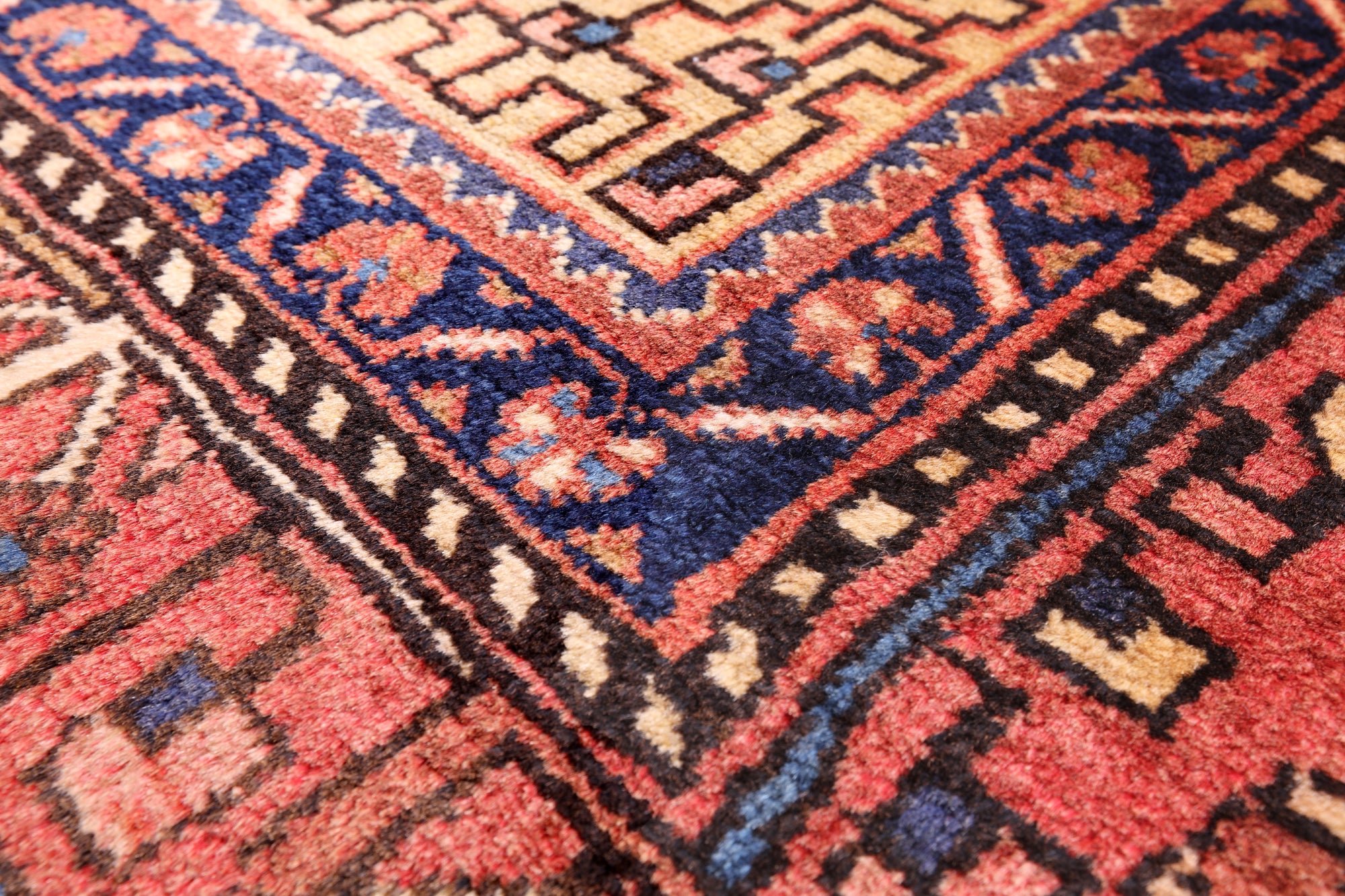 New Persian Nahavand Hnad Knotted Rug - 5' 5" X 10' 11" - Golden Nile