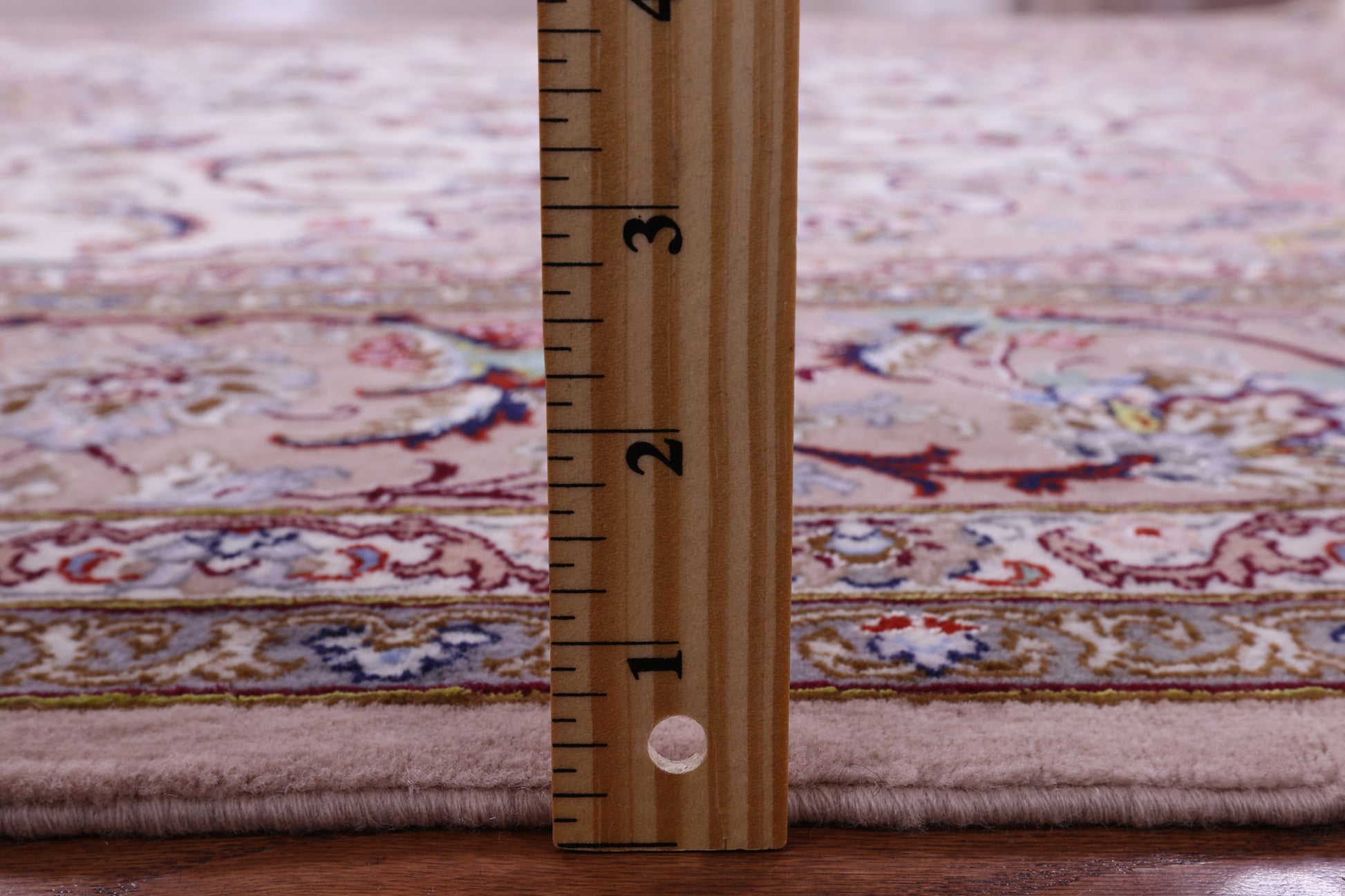 Ivory Isfahan Authentic Persian Hand Knotted Wool & Silk Area Rug - 5' 1" X 8' 2" - Golden Nile