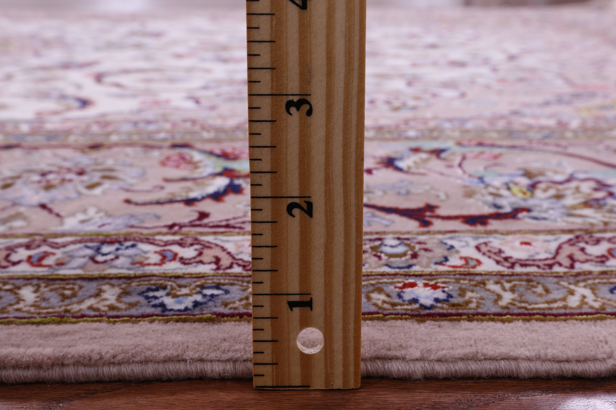 Ivory Isfahan Authentic Persian Hand Knotted Wool & Silk Area Rug - 5' 1" X 8' 2" - Golden Nile