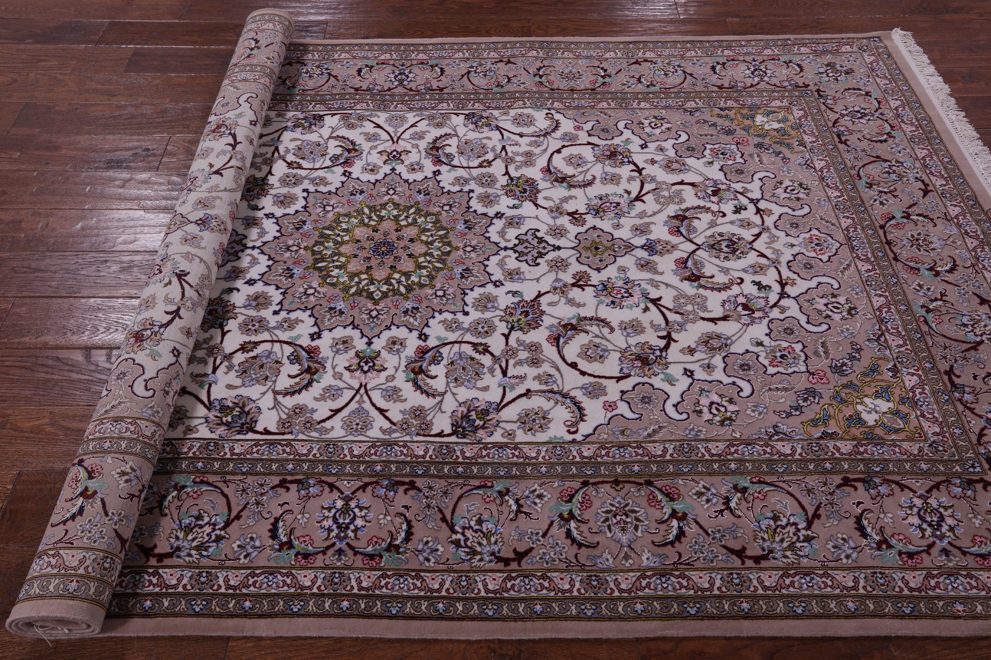 Ivory Isfahan Authentic Persian Hand Knotted Wool & Silk Area Rug - 5' 1" X 8' 2" - Golden Nile