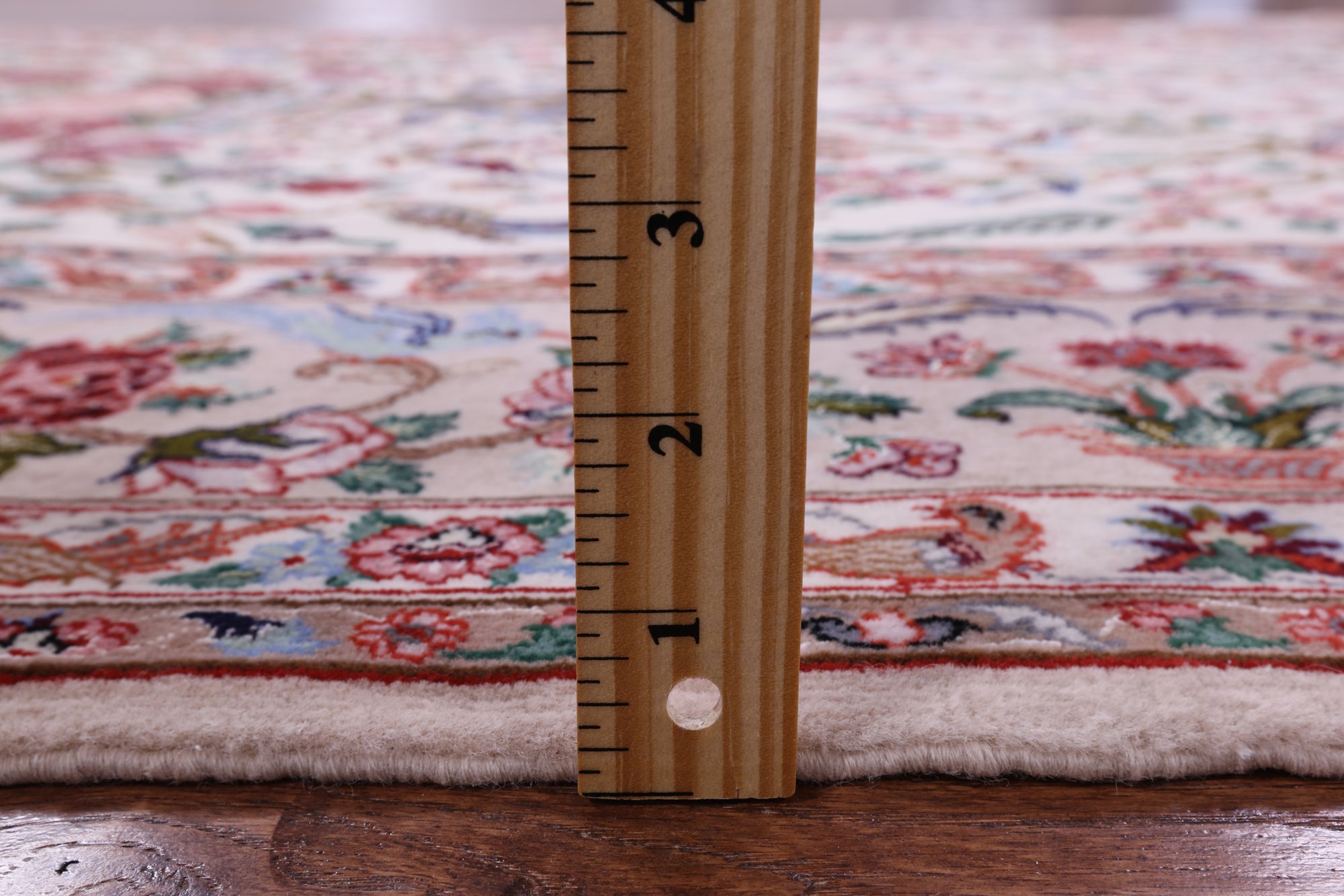 Ivory Isfahan Authentic Persian Hand Knotted Wool & Silk Area Rug - 5' 1" X 7' 8" - Golden Nile