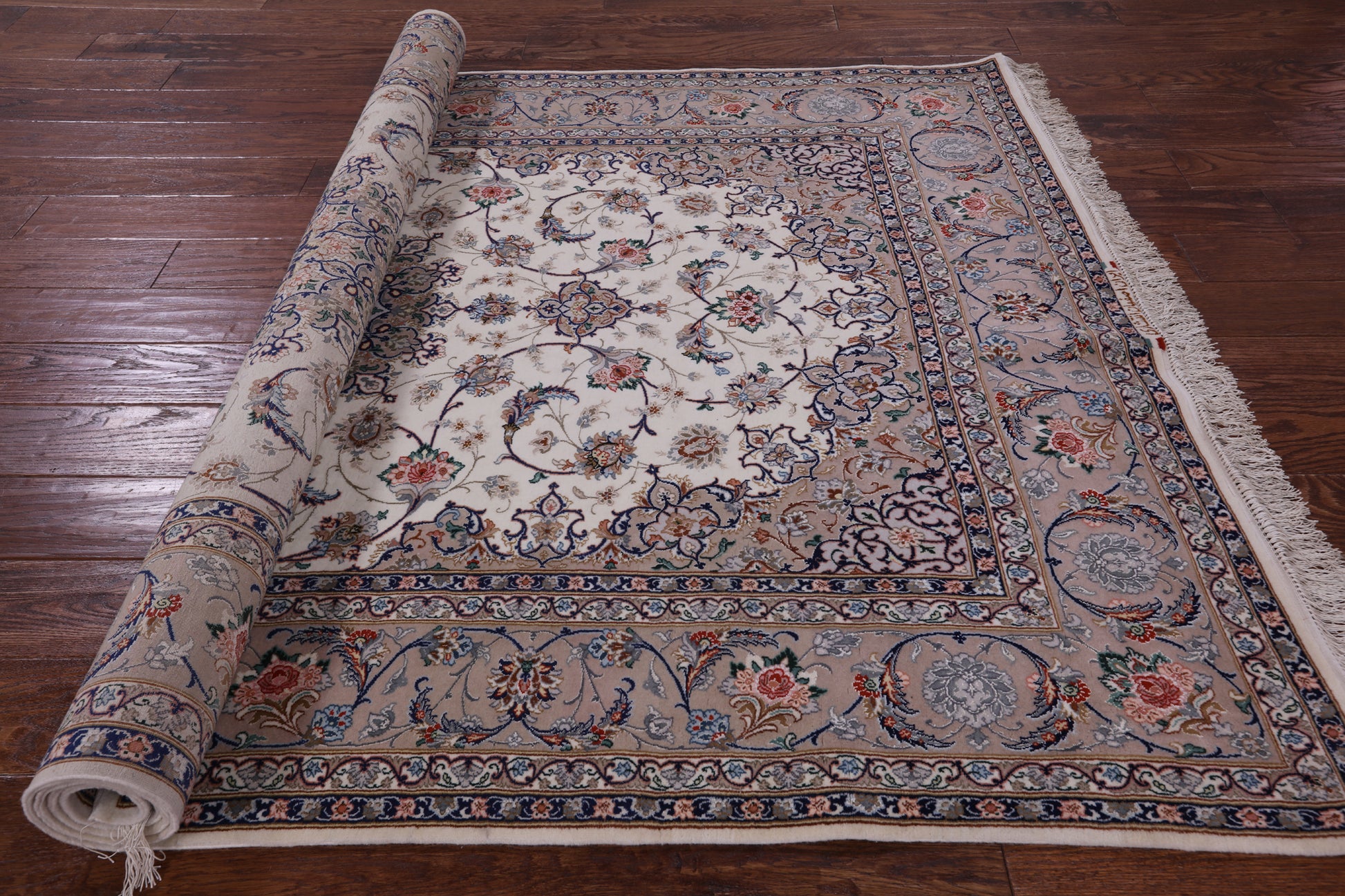 Ivory Isfahan Authentic Persian Hand Knotted Wool & Silk Area Rug - 5' 1" X 7' 8" - Golden Nile