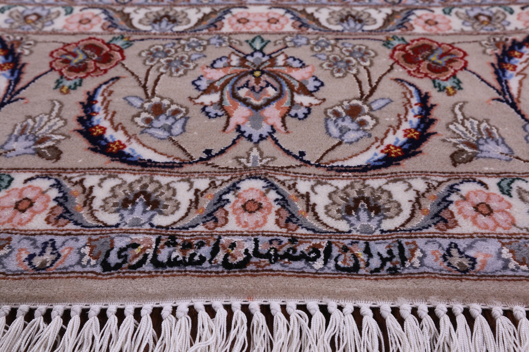 Ivory Isfahan Authentic Persian Hand Knotted Wool & Silk Area Rug - 5' 3" X 7' 10" - Golden Nile