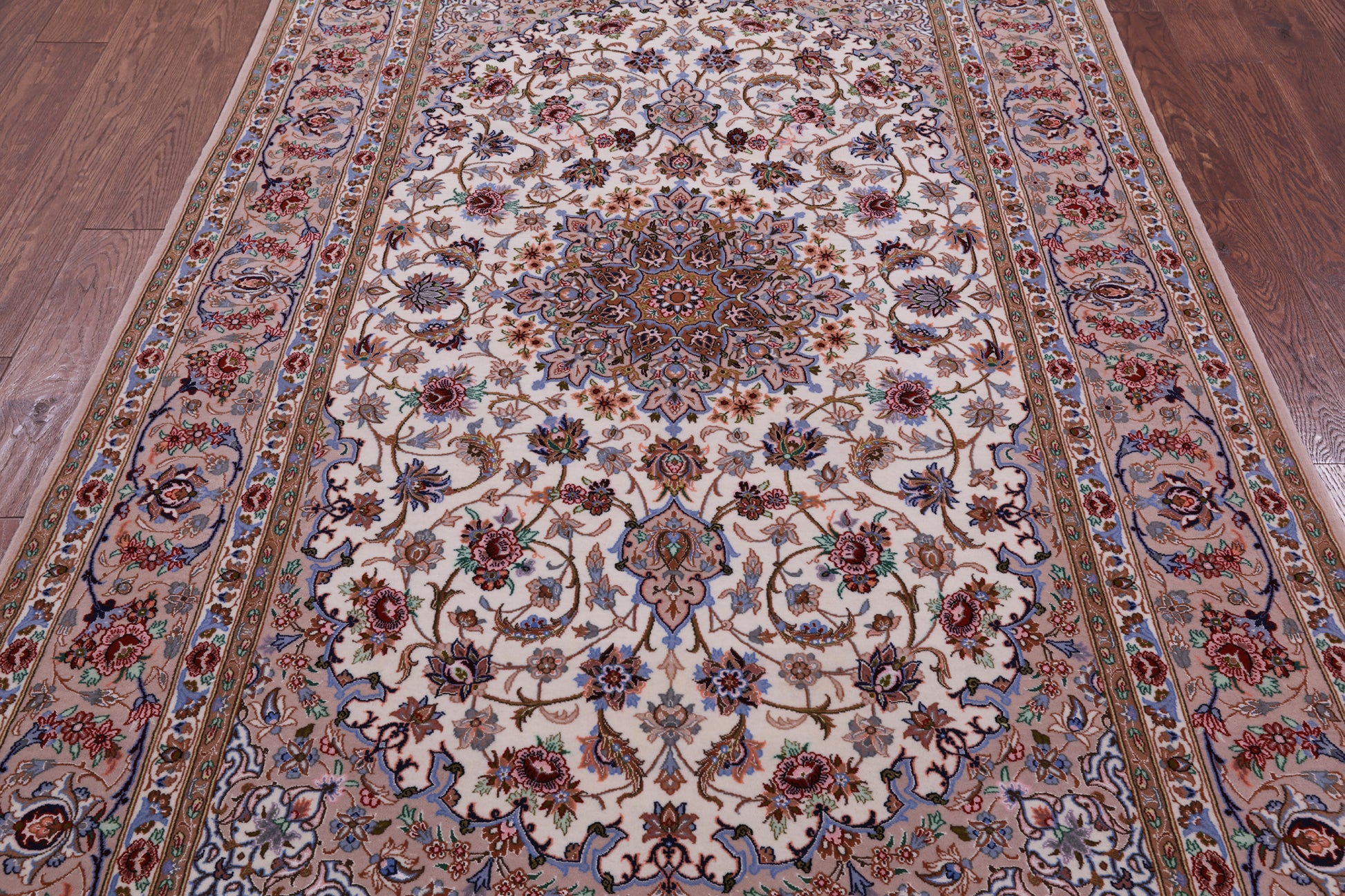 Ivory Isfahan Authentic Persian Hand Knotted Wool & Silk Area Rug - 5' 2" X 8' 2" - Golden Nile