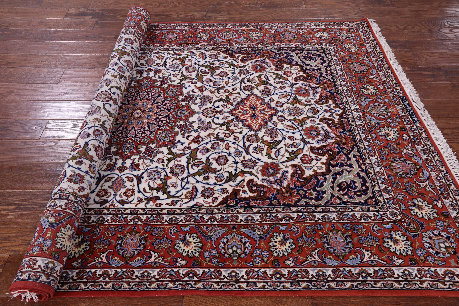 Ivory Isfahan Authentic Persian Hand Knotted Wool & Silk Area Rug - 5' 4" X 8' 2" - Golden Nile