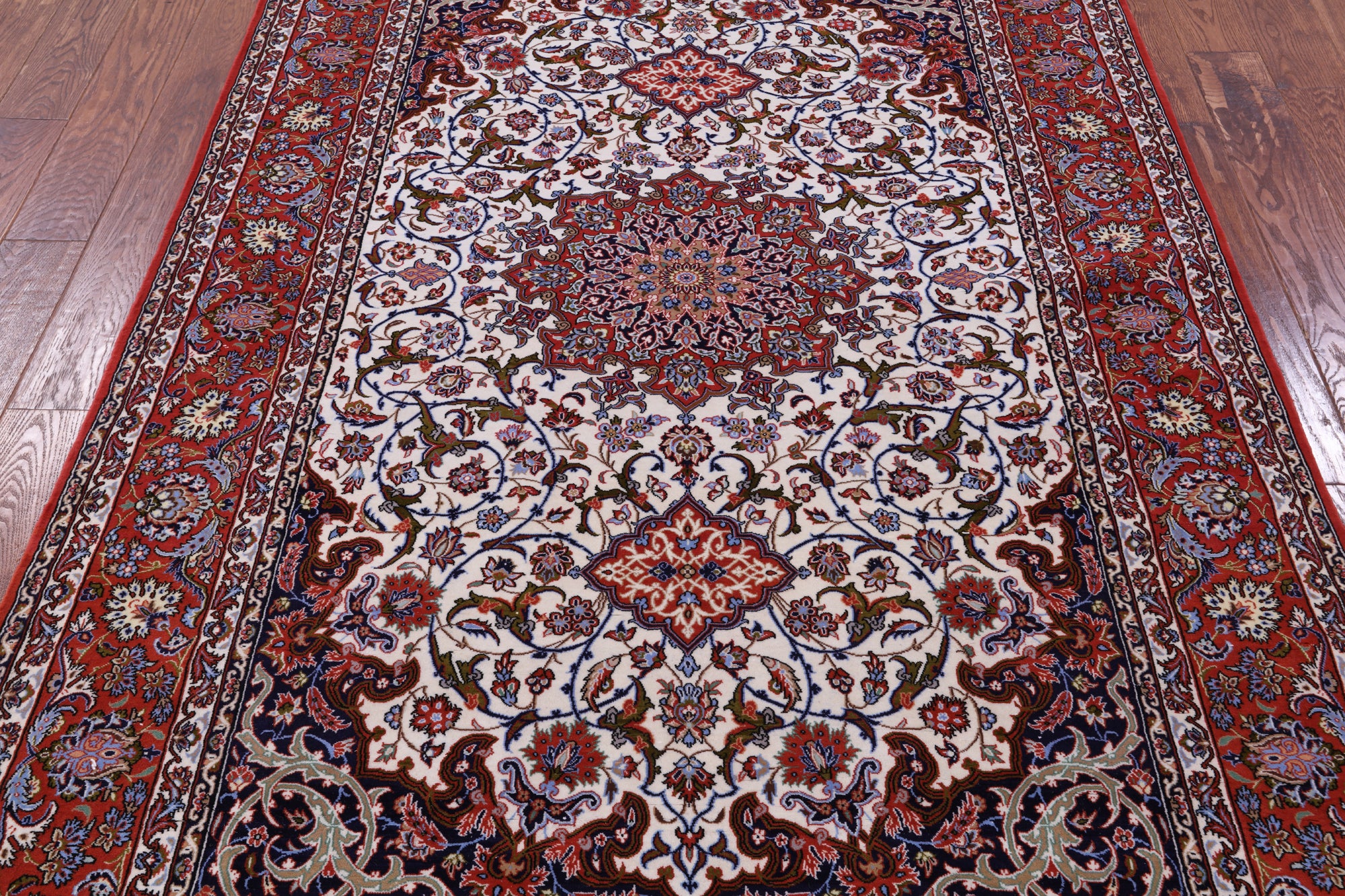 Ivory Isfahan Authentic Persian Hand Knotted Wool & Silk Area Rug - 5' 4" X 8' 2" - Golden Nile