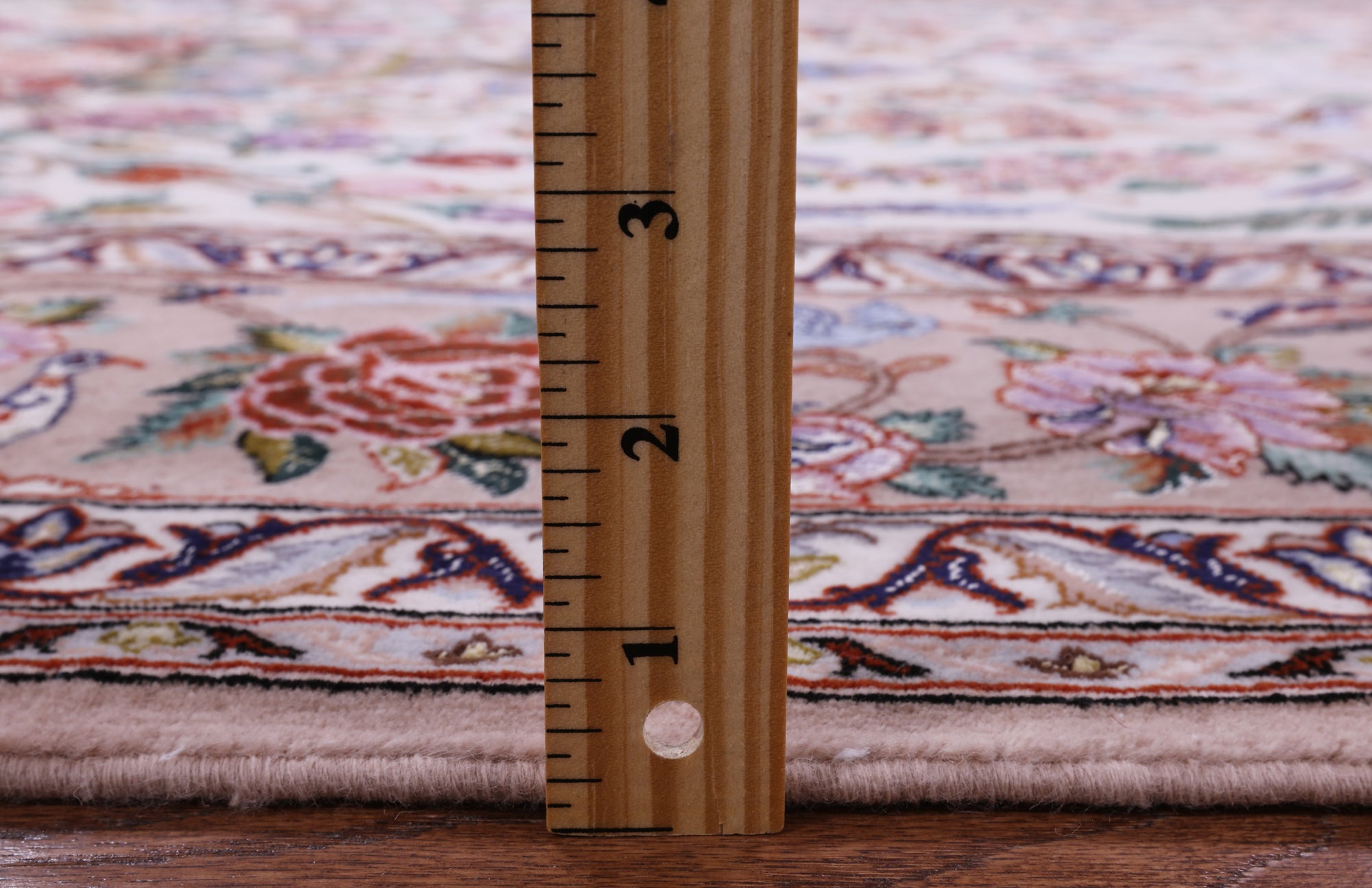 Ivory Isfahan Authentic Persian Hand Knotted Wool & Silk Area Rug - 5' 3" X 7' 10" - Golden Nile