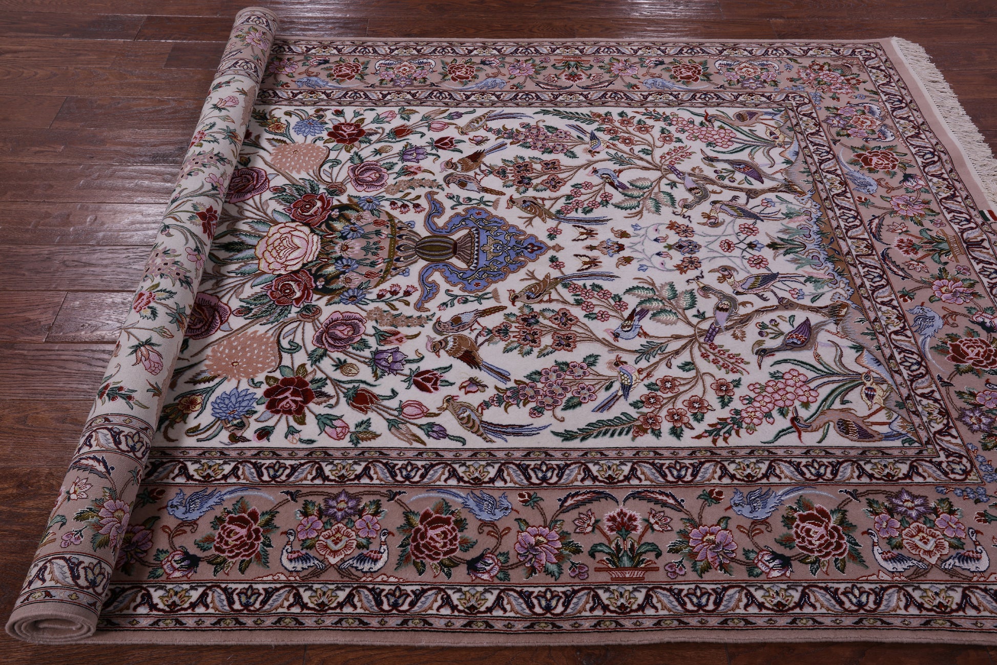 Ivory Isfahan Authentic Persian Hand Knotted Wool & Silk Area Rug - 5' 3" X 7' 10" - Golden Nile