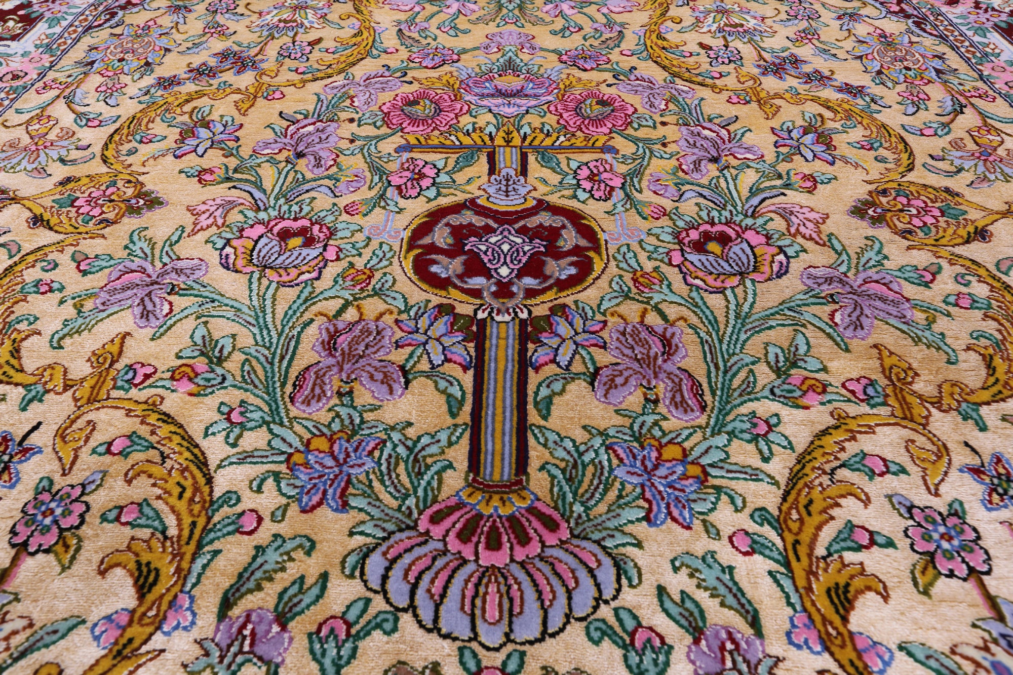 Isfahan Authentic Persian Hand Knotted Wool & Silk Area Rug - 4' 11" X 7' 11" - Golden Nile
