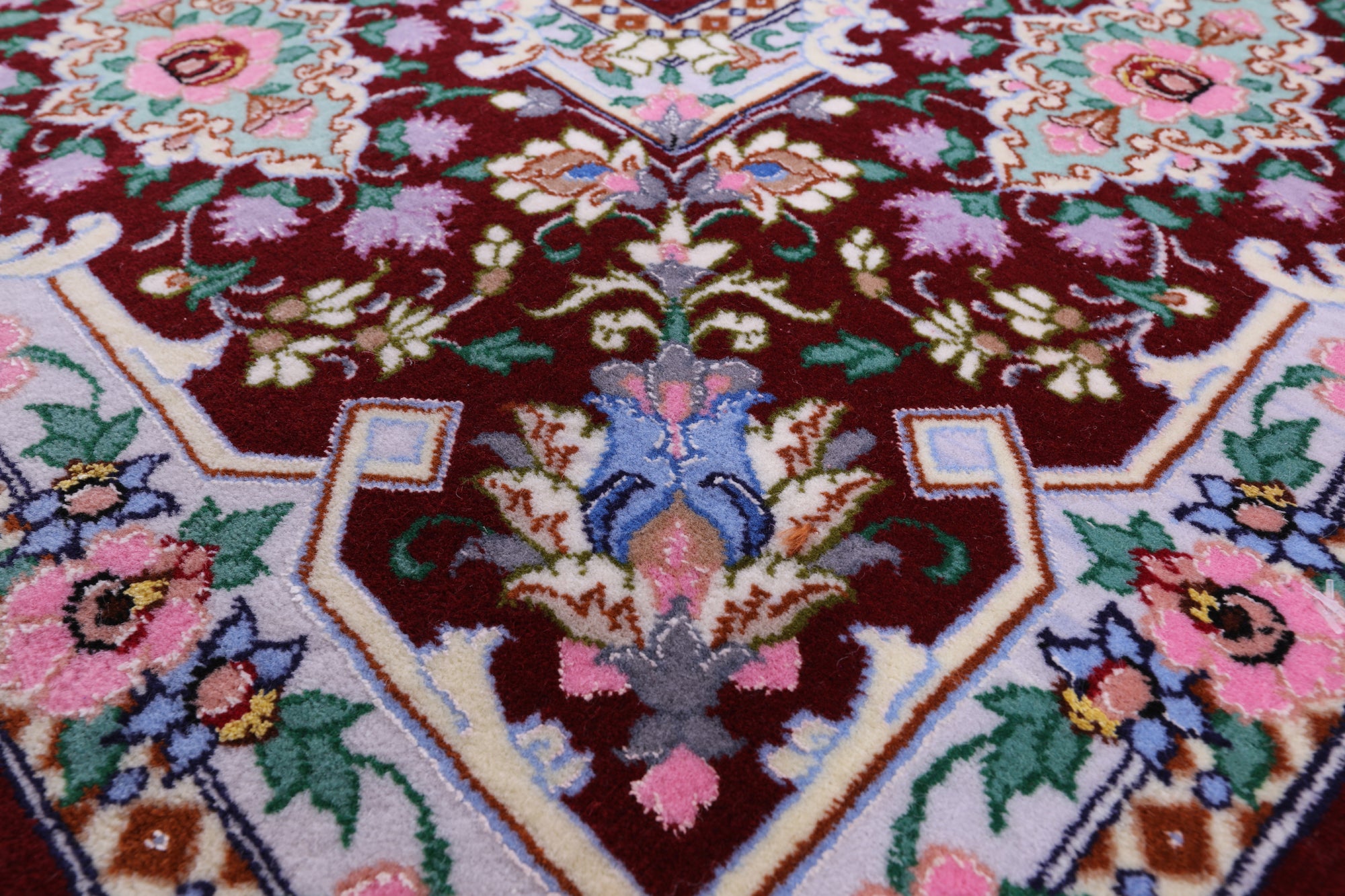 Isfahan Authentic Persian Hand Knotted Wool & Silk Area Rug - 4' 11" X 7' 11" - Golden Nile