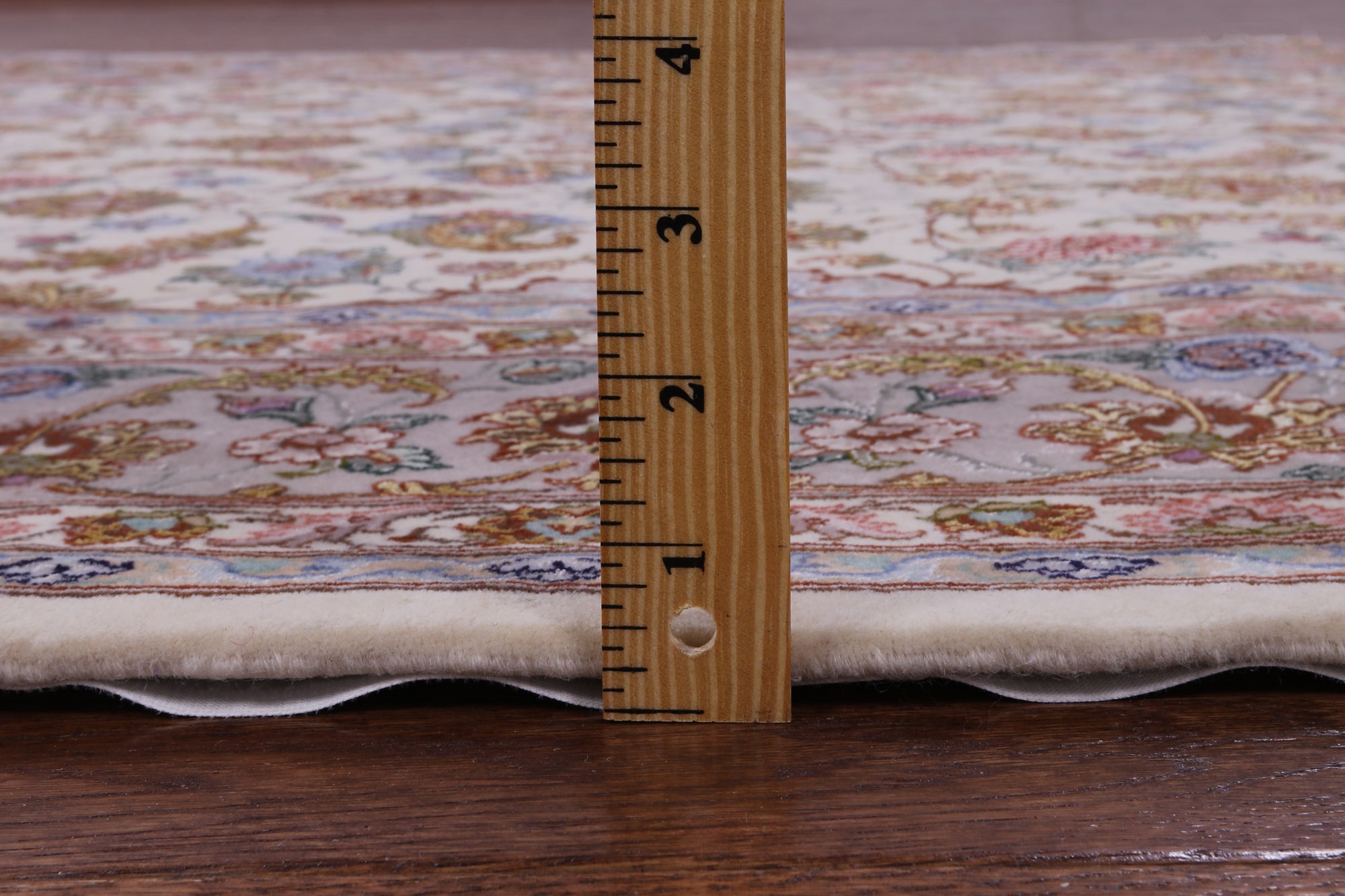 Ivory Isfahan Authentic Persian Hand Knotted Wool & Silk Area Rug - 5' 1" X 7' 11" - Golden Nile