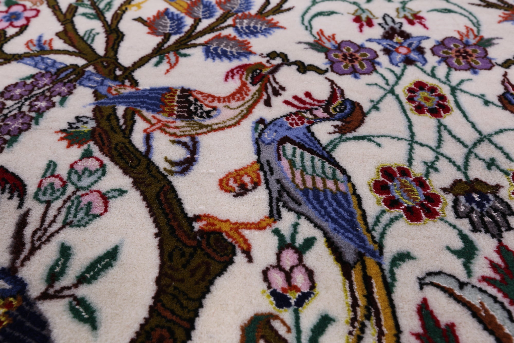 Ivory Wool & Silk Authentic Signed Isfahan Pictorial Persian Rug 4' 3" X 6' 7" - Golden Nile