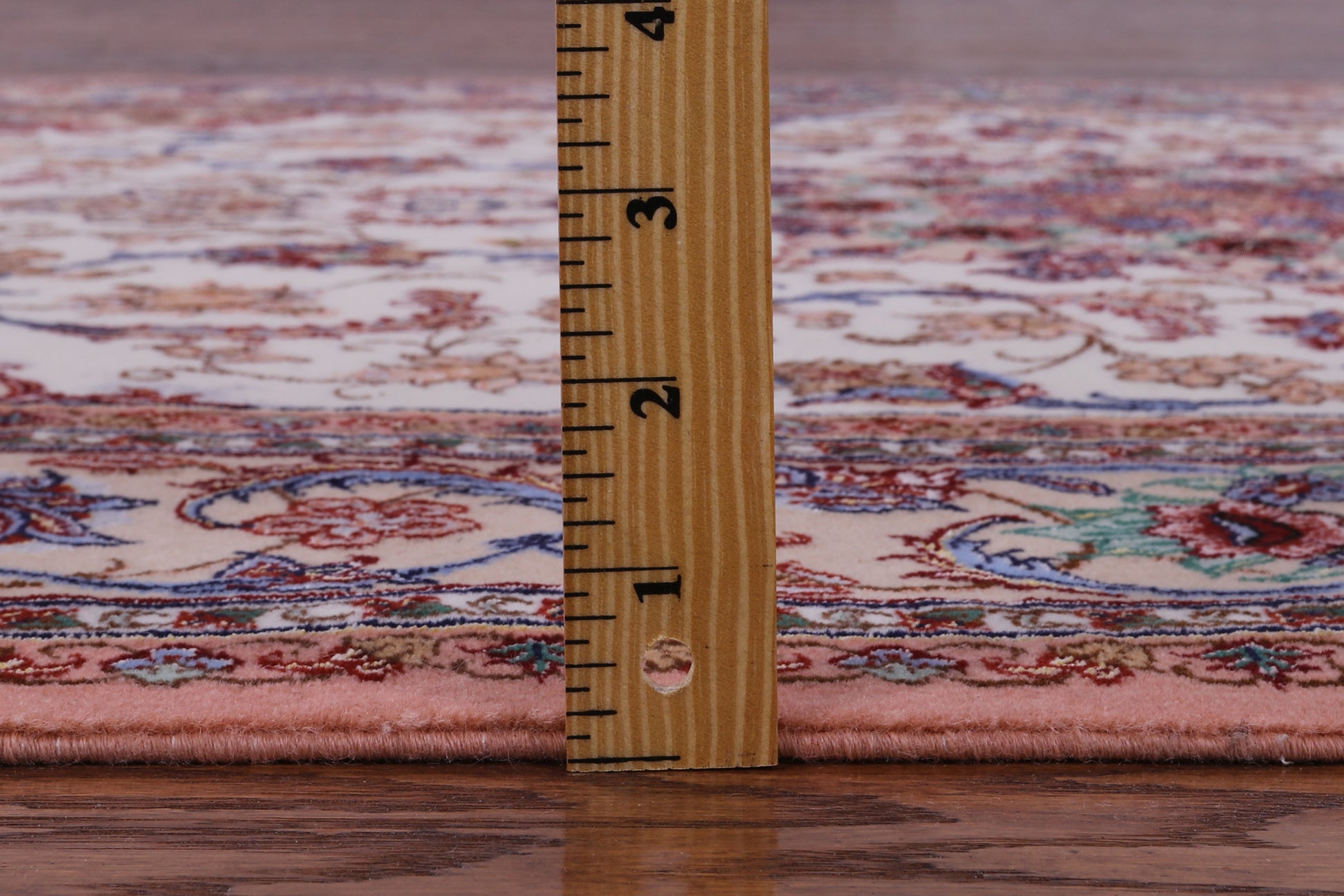 Ivory Isfahan Authentic Persian Hand Knotted Wool & Silk Area Rug - 4' 2" X 6' 3" - Golden Nile