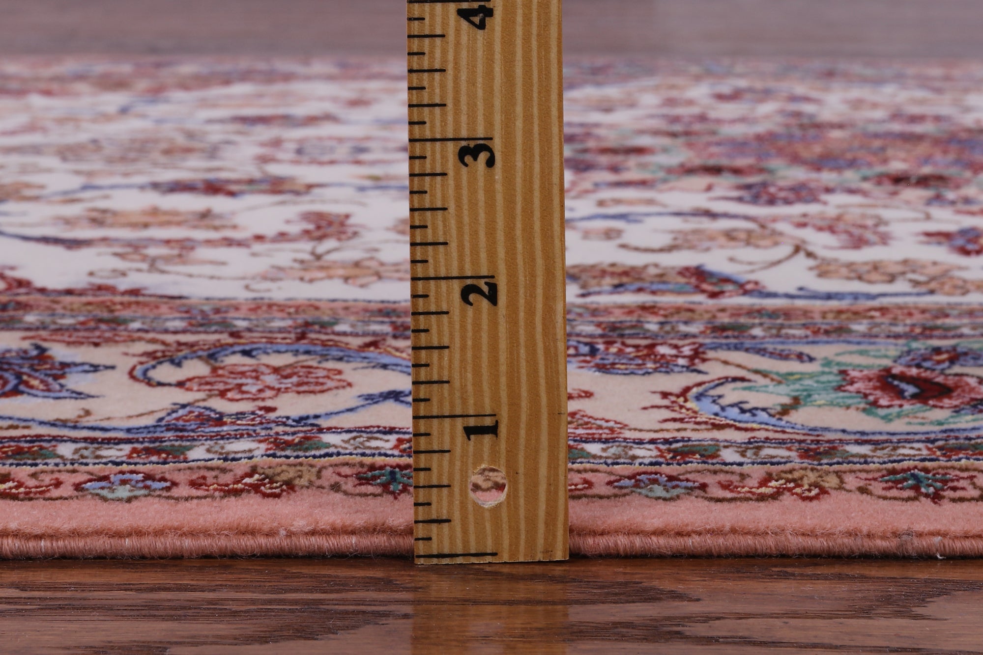 Ivory Isfahan Authentic Persian Hand Knotted Wool & Silk Area Rug - 4' 2" X 6' 3" - Golden Nile