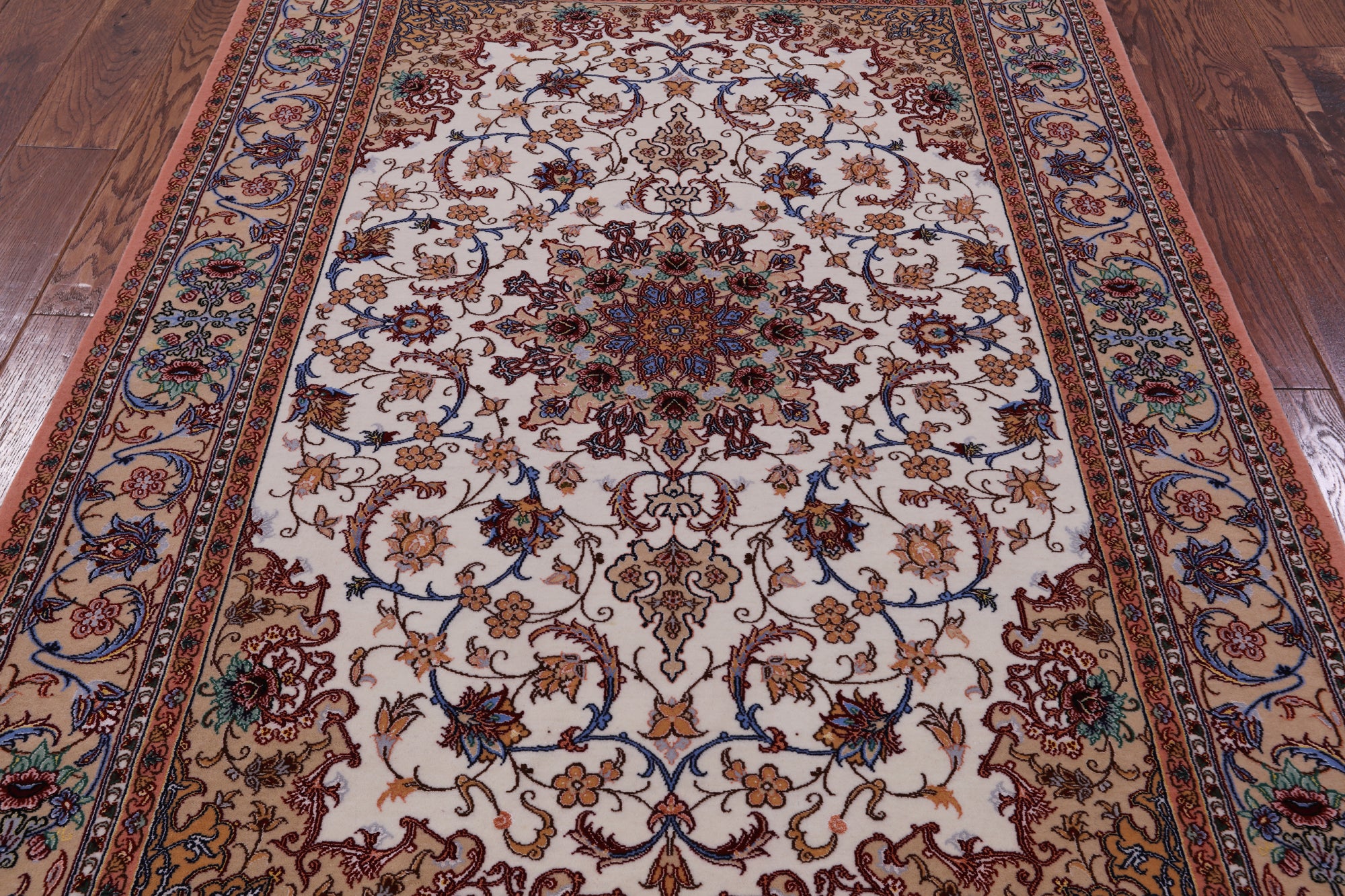 Ivory Isfahan Authentic Persian Hand Knotted Wool & Silk Area Rug - 4' 2" X 6' 3" - Golden Nile