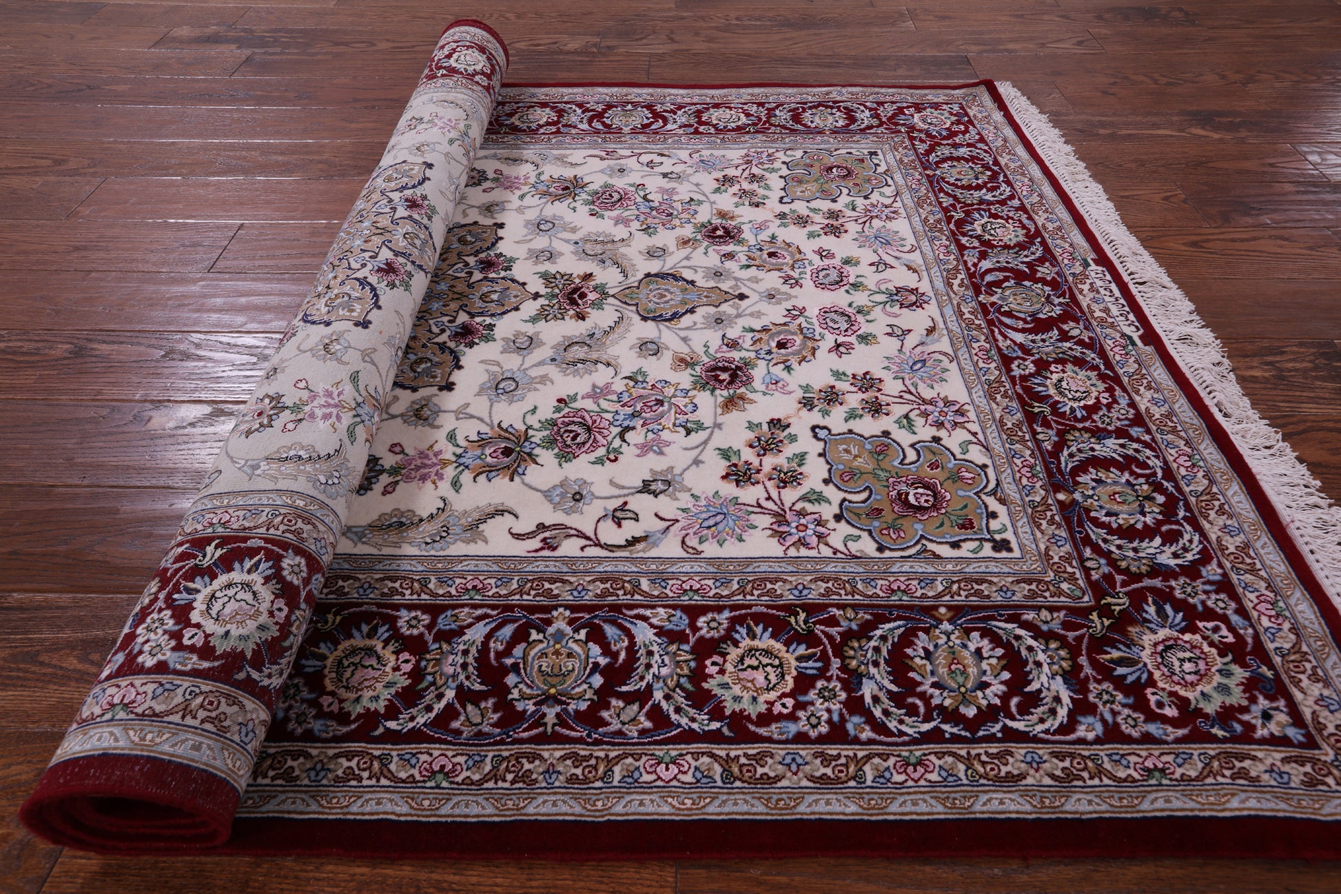 Ivory Isfahan Authentic Persian Hand Knotted Wool & Silk Area Rug - 4' 3" X 6' 7" - Golden Nile