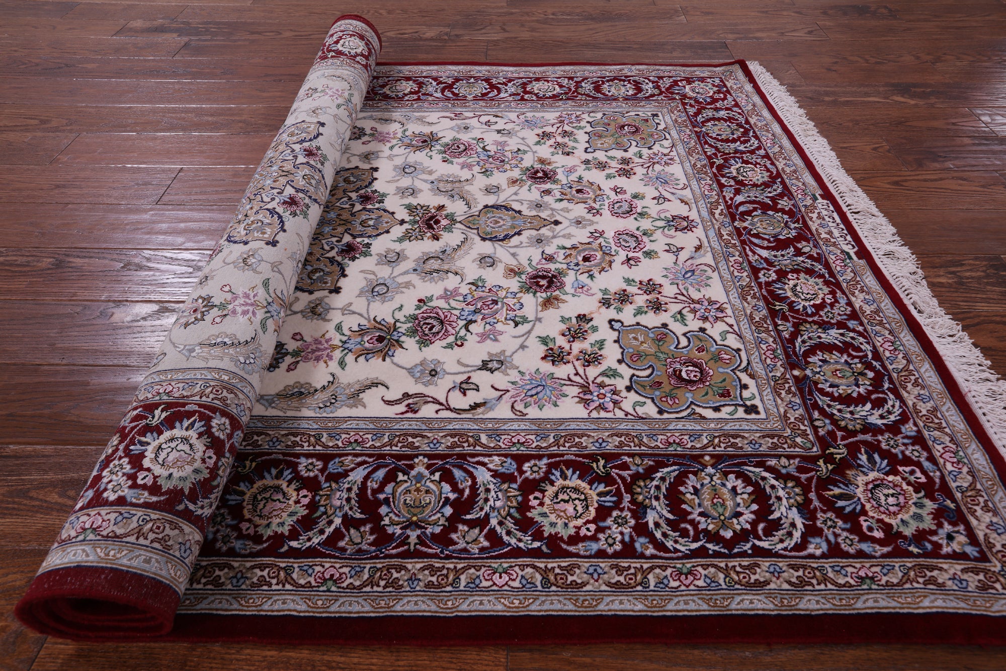 Ivory Isfahan Authentic Persian Hand Knotted Wool & Silk Area Rug - 4' 3" X 6' 7" - Golden Nile