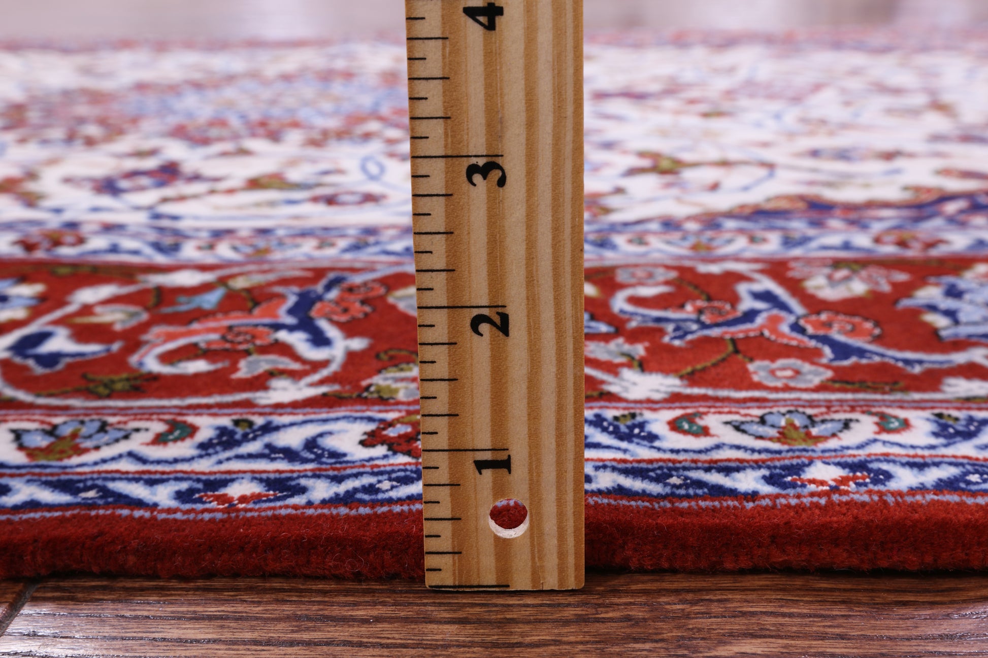 Ivory Isfahan Authentic Persian Hand Knotted Wool & Silk Area Rug - 4' 3" X 6' 8" - Golden Nile