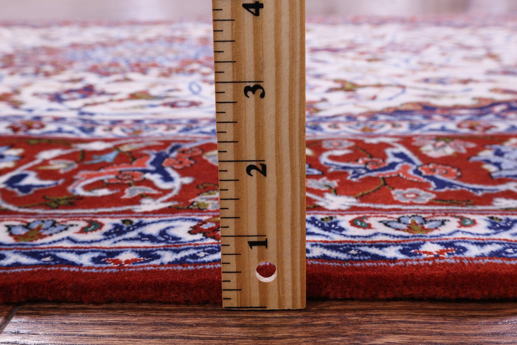 Ivory Isfahan Authentic Persian Hand Knotted Wool & Silk Area Rug - 4' 3" X 6' 8" - Golden Nile