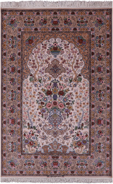 Ivory Isfahan Authentic Persian Hand Knotted Wool & Silk Area Rug - 5' 1" X 7' 8" - Golden Nile