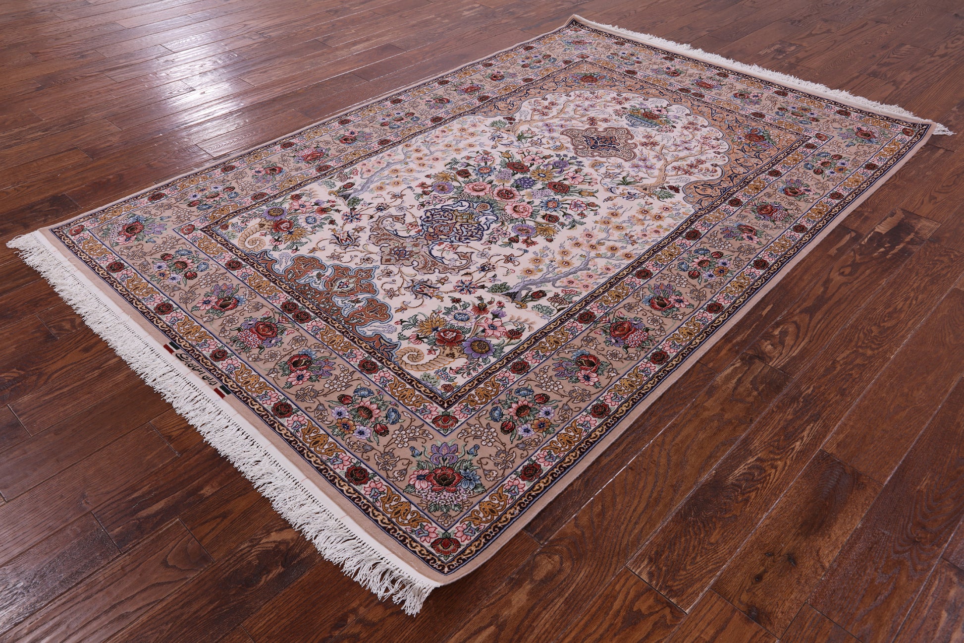 Ivory Isfahan Authentic Persian Hand Knotted Wool & Silk Area Rug - 5' 1" X 7' 8" - Golden Nile