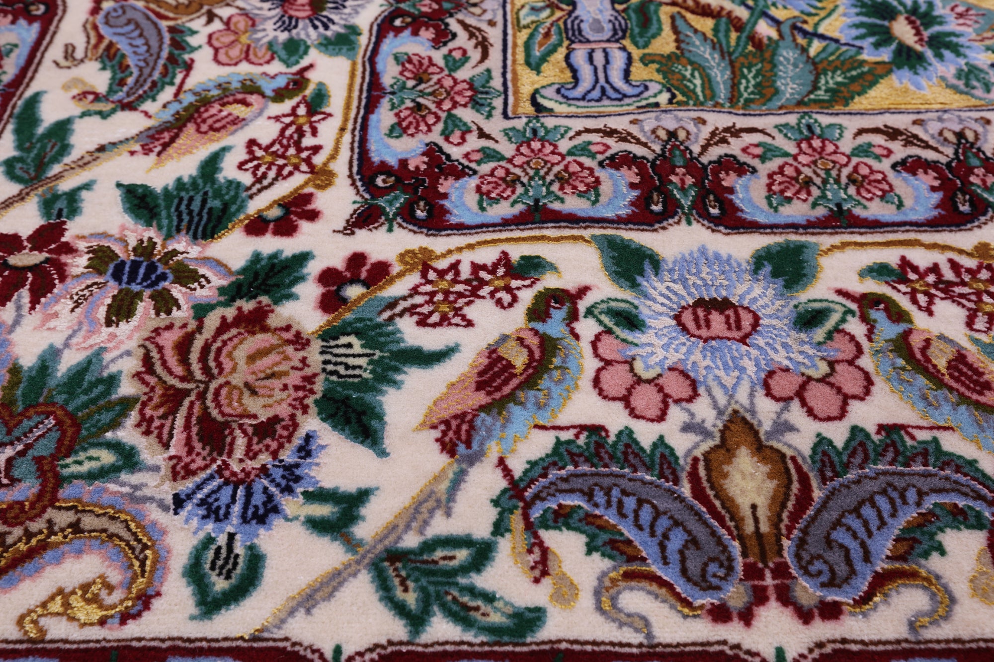 Gold Isfahan Authentic Persian Hand Knotted Wool & Silk Area Rug - 4' 11" X 7' 9" - Golden Nile