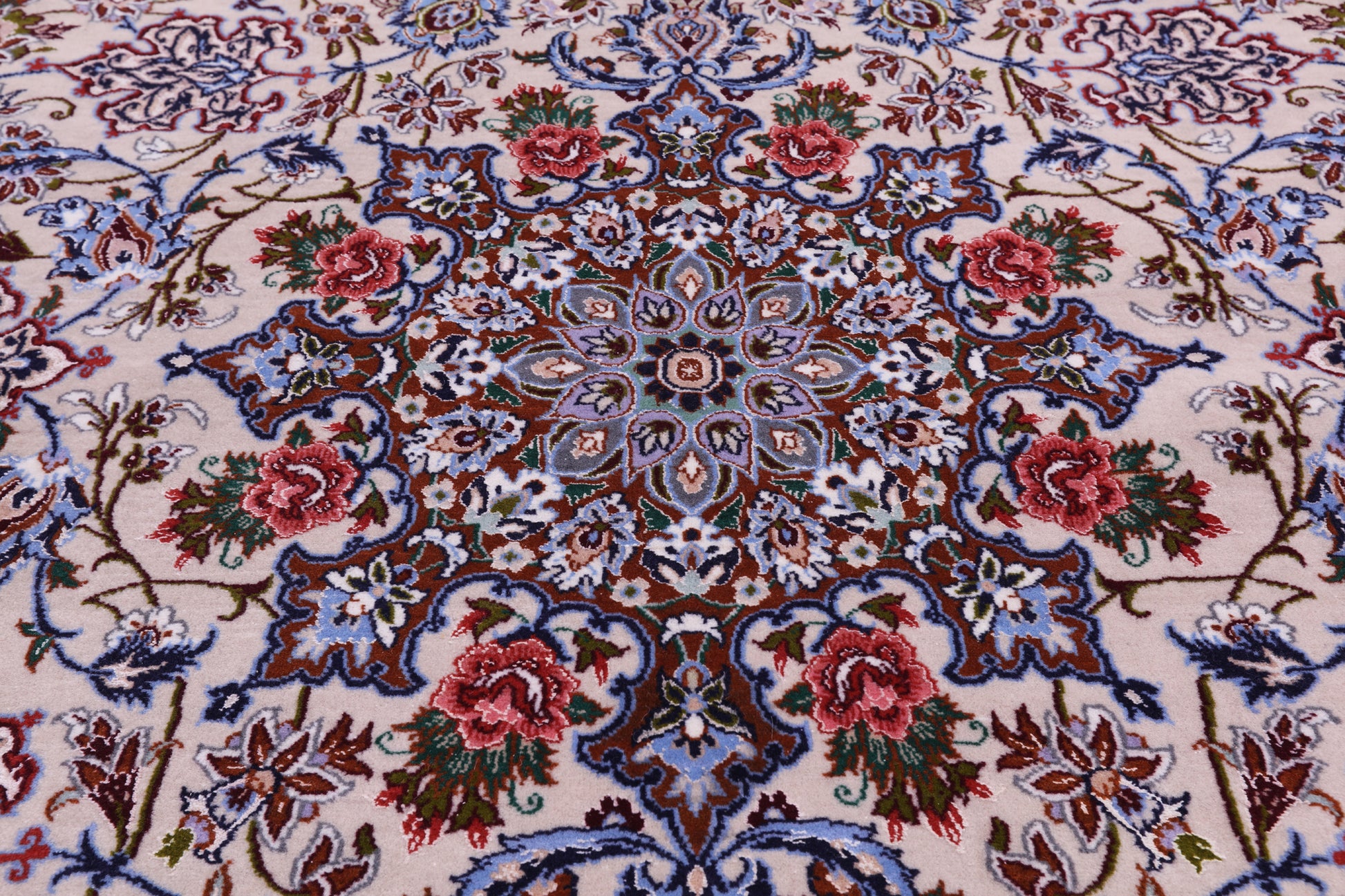 Isfahan Authentic Persian Hand Knotted Wool & Silk Area Rug - 5' 1" X 8' 0" - Golden Nile