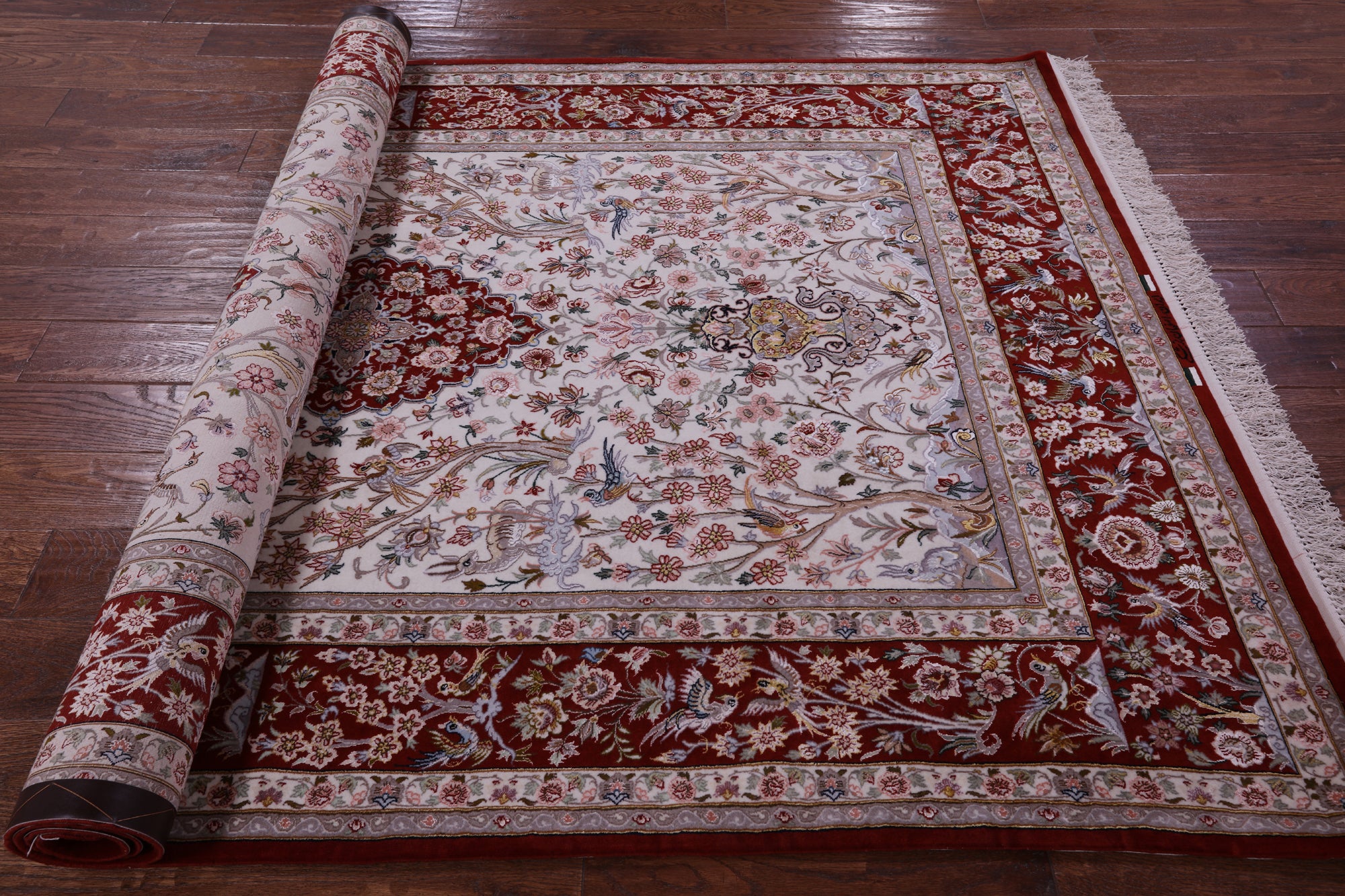 Ivory Isfahan Authentic Persian Hand Knotted Wool & Silk Area Rug - 5' 1" X 7' 11" - Golden Nile