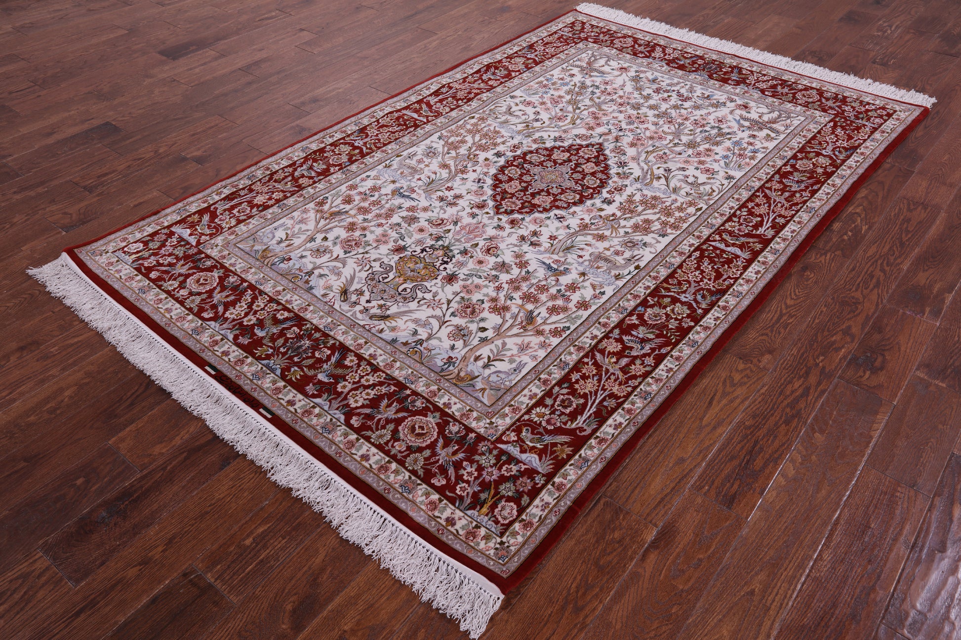 Ivory Isfahan Authentic Persian Hand Knotted Wool & Silk Area Rug - 5' 1" X 7' 11" - Golden Nile