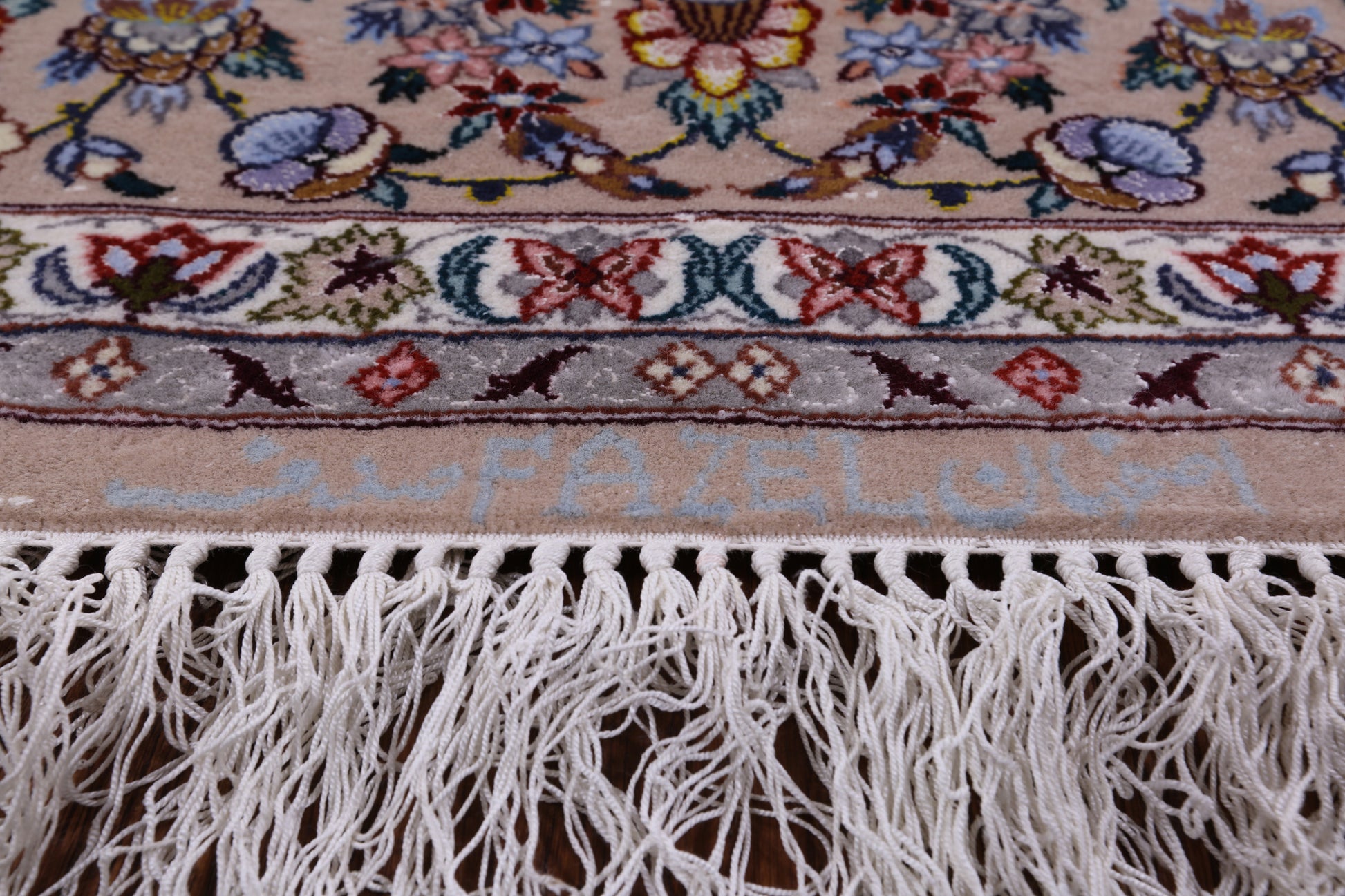 Ivory Isfahan Authentic Persian Hand Knotted Wool & Silk Area Rug - 5' 3" X 7' 10" - Golden Nile