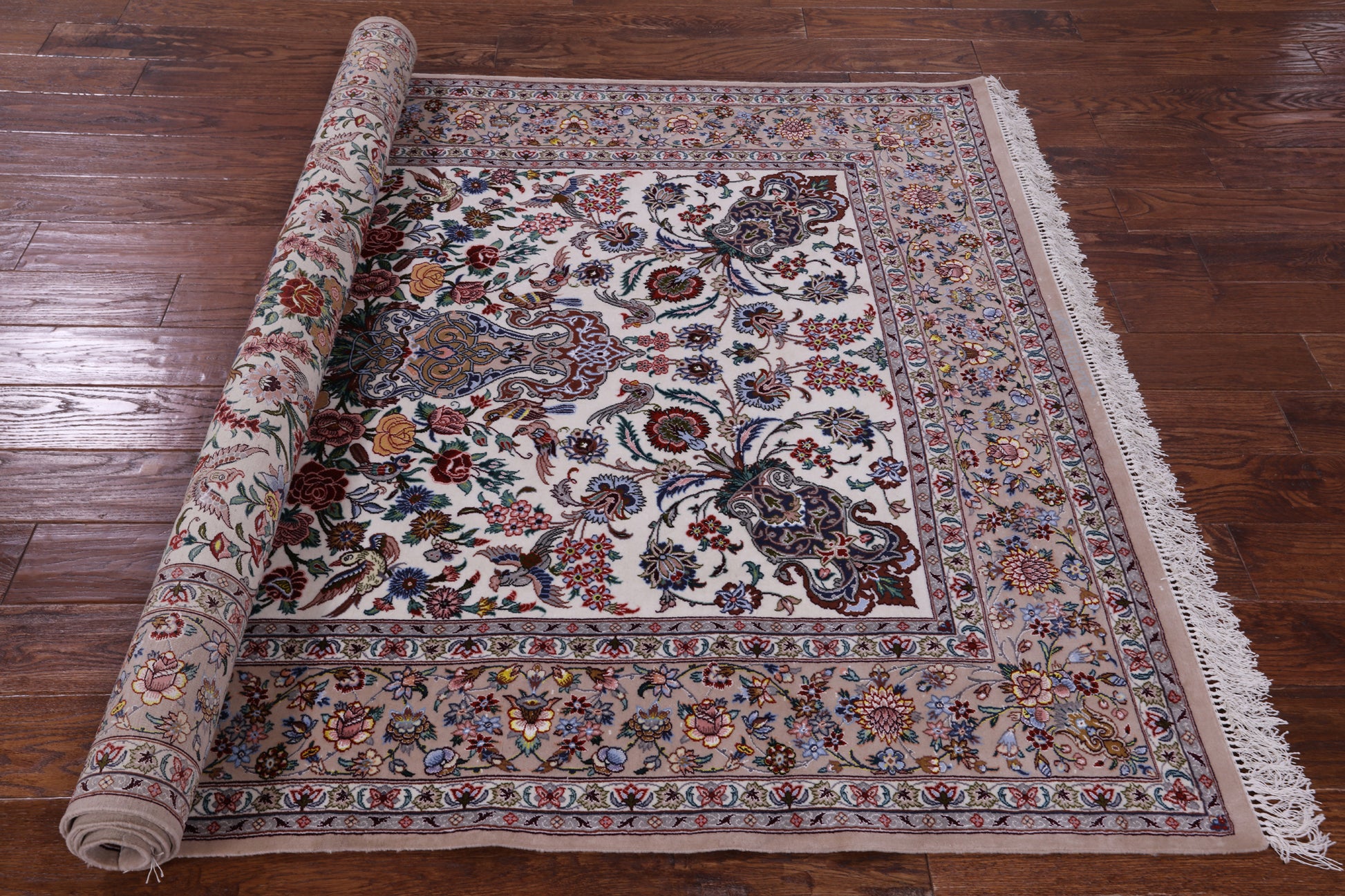 Ivory Isfahan Authentic Persian Hand Knotted Wool & Silk Area Rug - 5' 3" X 7' 10" - Golden Nile