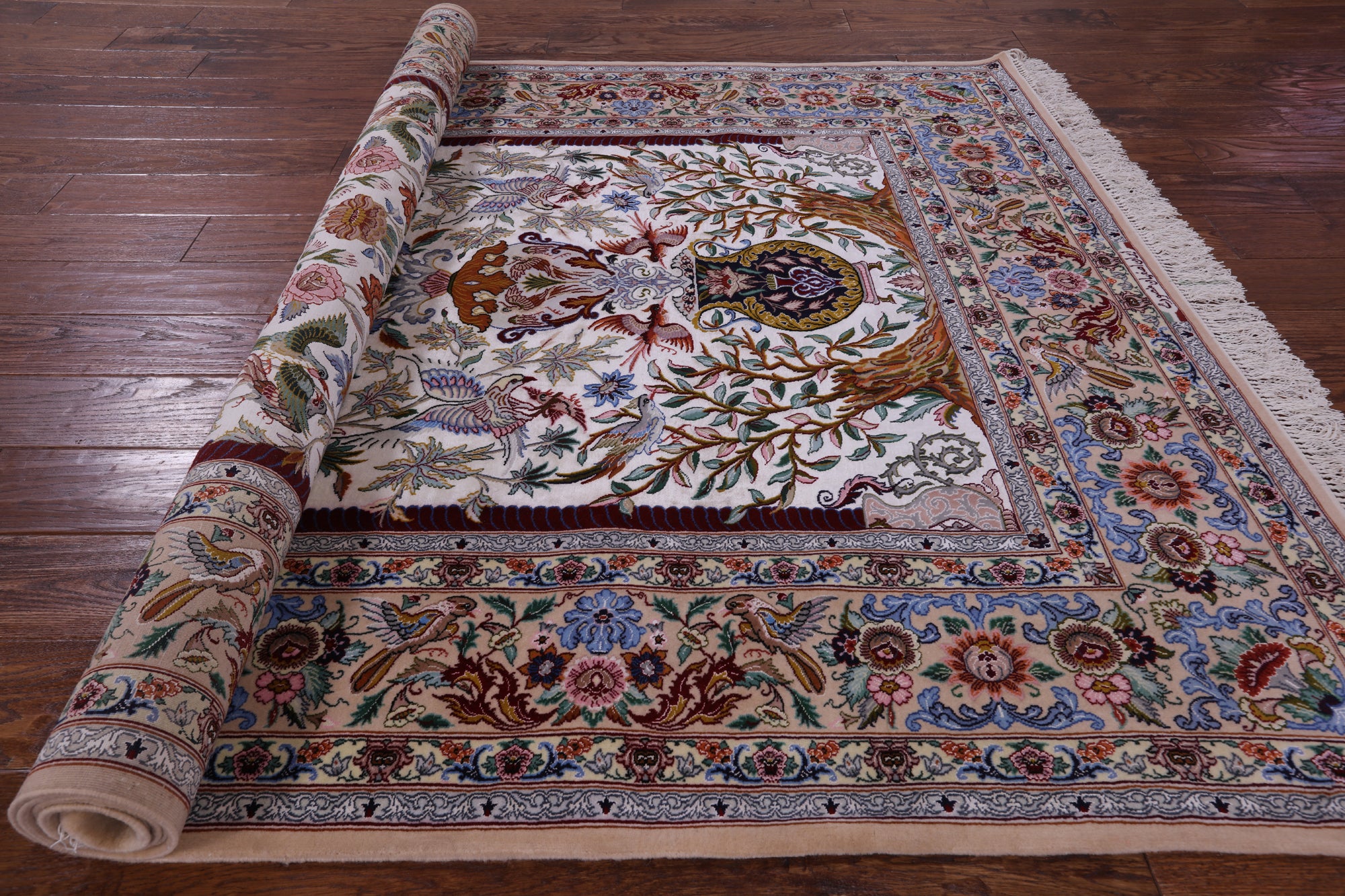 Ivory Isfahan Authentic Persian Hand Knotted Wool & Silk Area Rug - 5' 1" X 7' 7" - Golden Nile