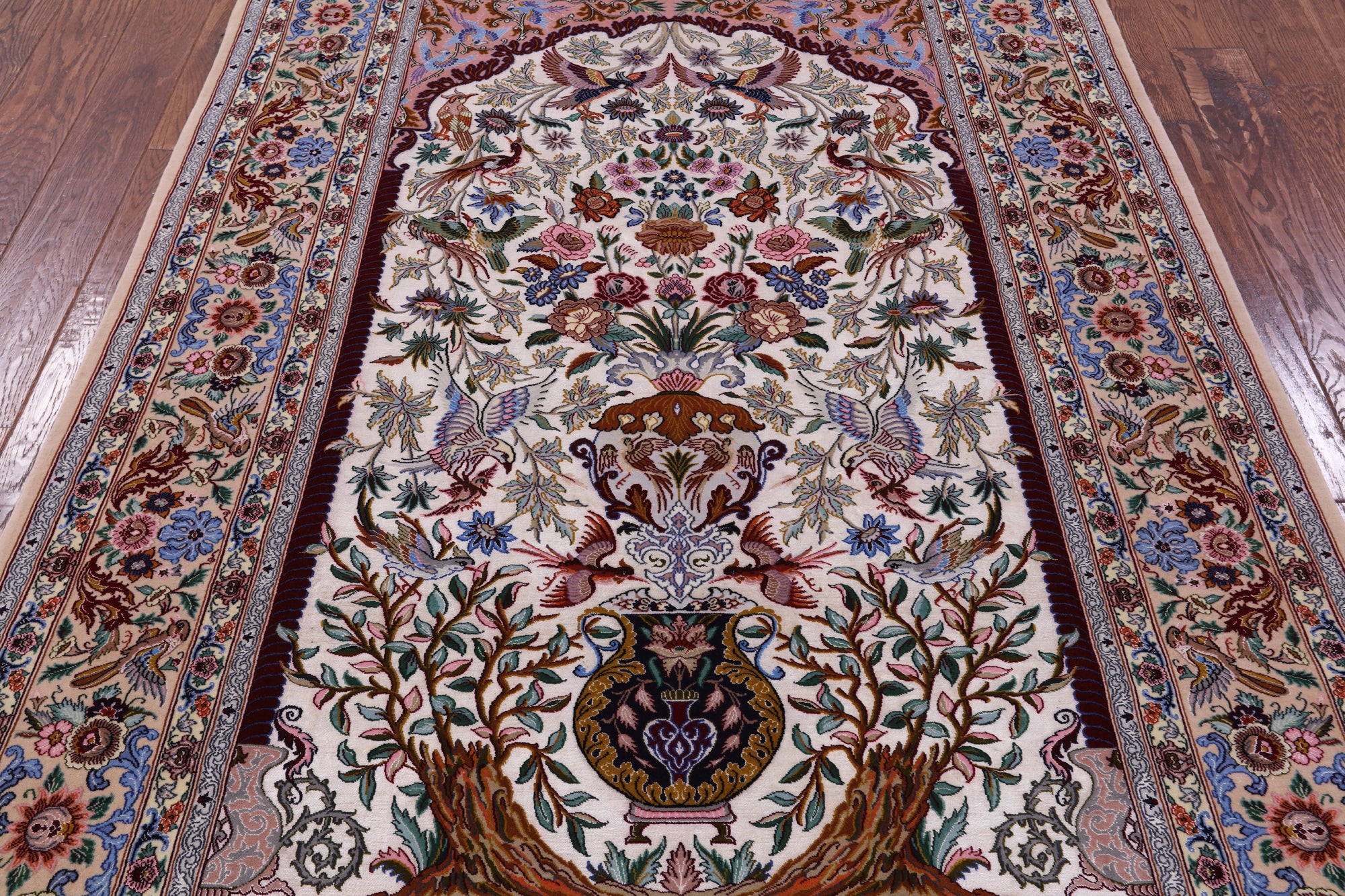 Ivory Isfahan Authentic Persian Hand Knotted Wool & Silk Area Rug - 5' 1" X 7' 7" - Golden Nile