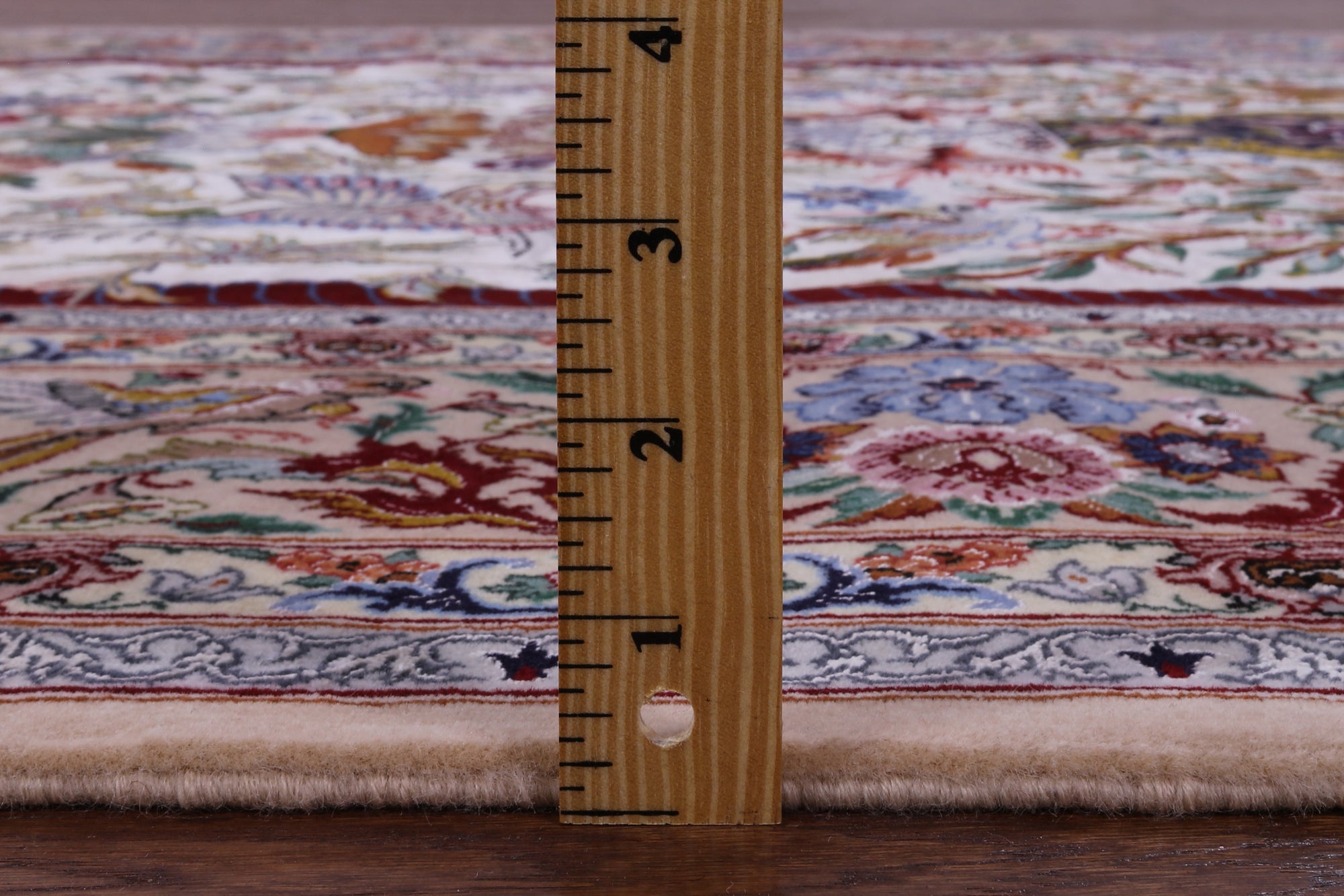 Ivory Isfahan Authentic Persian Hand Knotted Wool & Silk Area Rug - 5' 1" X 7' 7" - Golden Nile