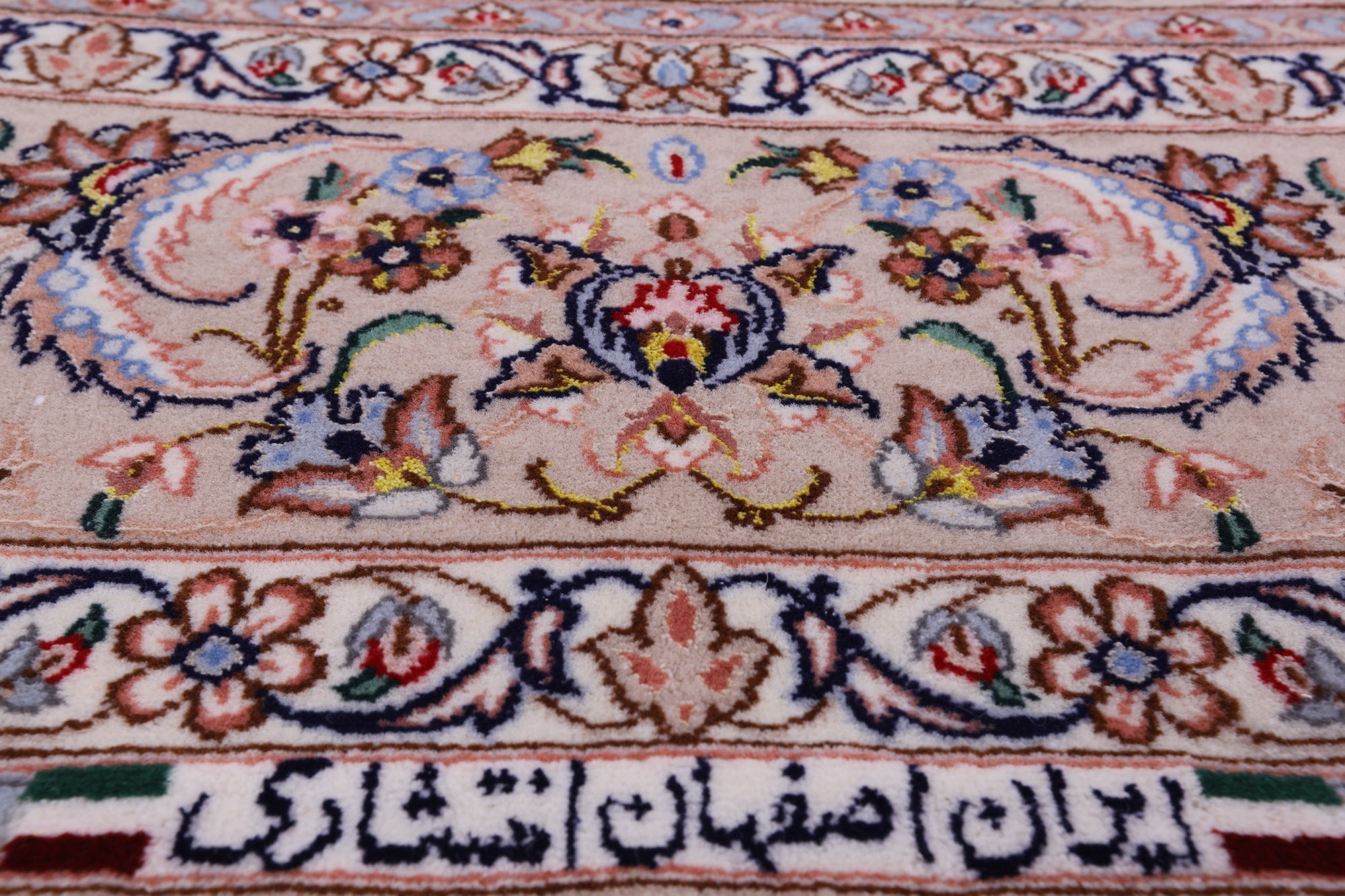 Ivory Isfahan Authentic Persian Hand Knotted Wool & Silk Area Rug - 5' 1" X 7' 9" - Golden Nile