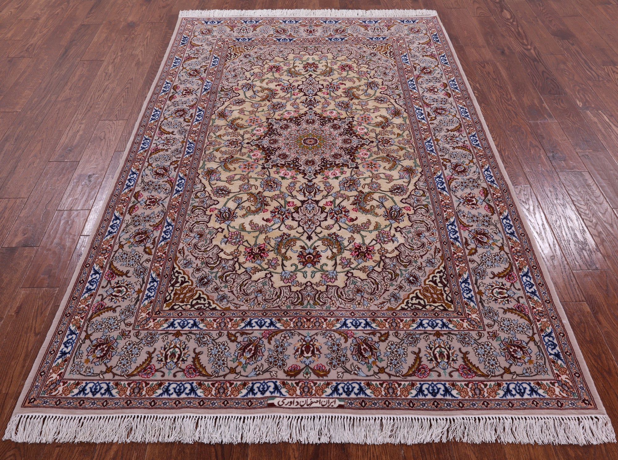 Ivory Isfahan Authentic Persian Hand Knotted Wool & Silk Area Rug - 5' 2" X 7' 8" - Golden Nile