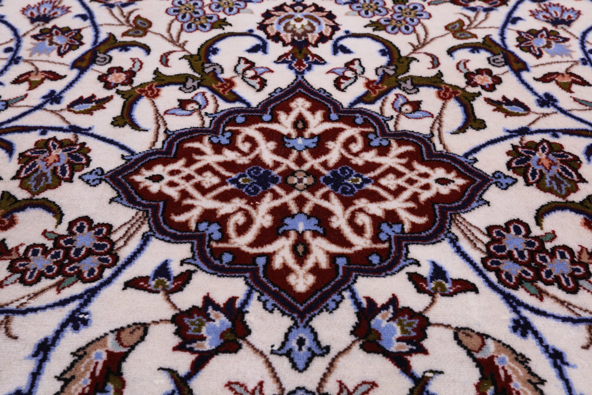 Ivory Handmade Authentic Signed Isfahan Wool & Silk Persian Rug - 5' 3" X 7' 10" - Golden Nile