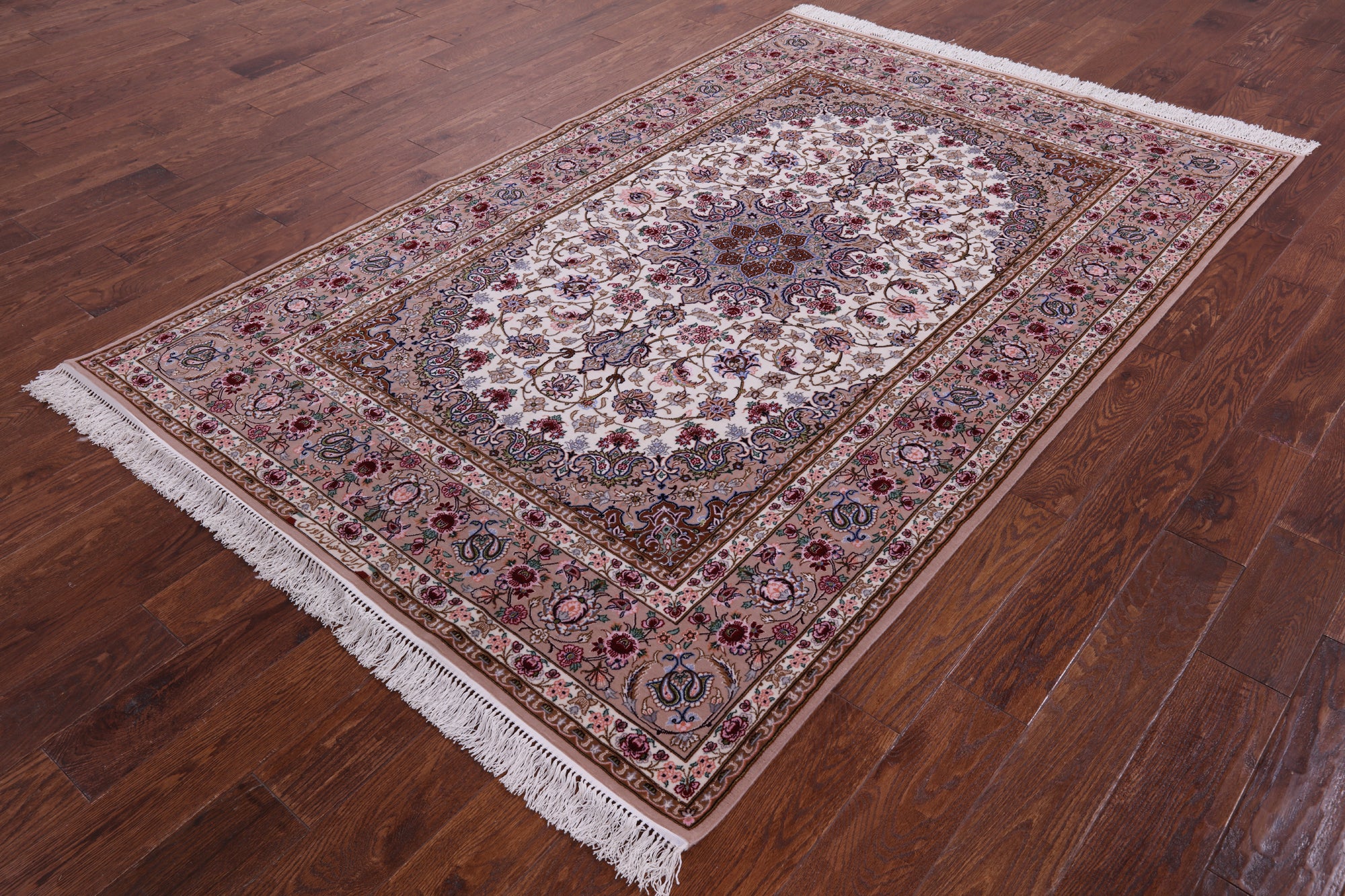 Ivory Isfahan Authentic Persian Hand Knotted Wool & Silk Area Rug - 5' 2" X 7' 9" - Golden Nile