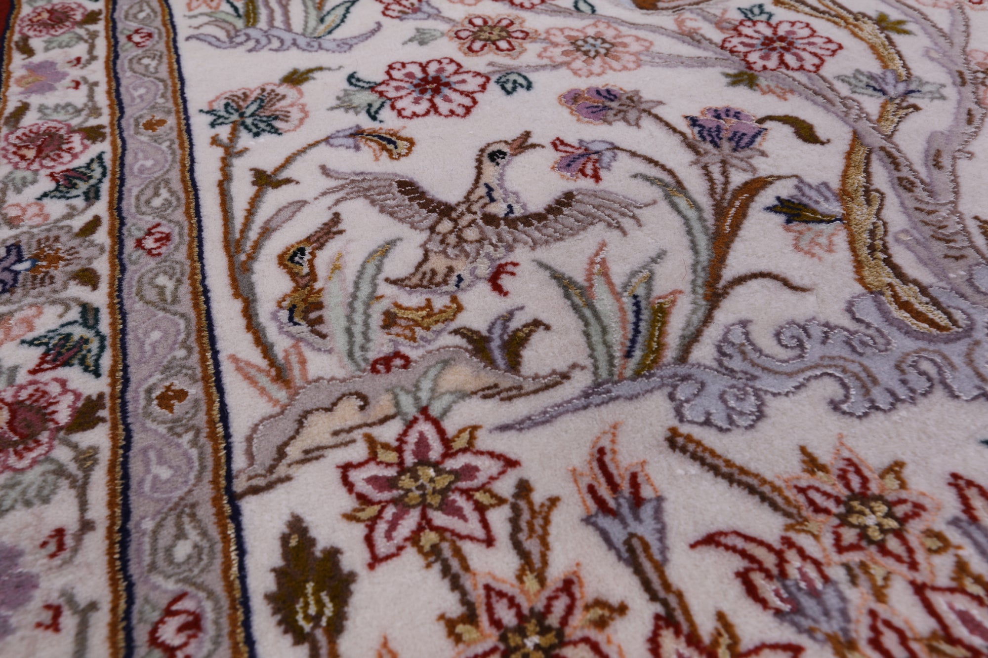 Ivory Isfahan Authentic Persian Hand Knotted Wool & Silk Area Rug - 5' 1" X 7' 9" - Golden Nile